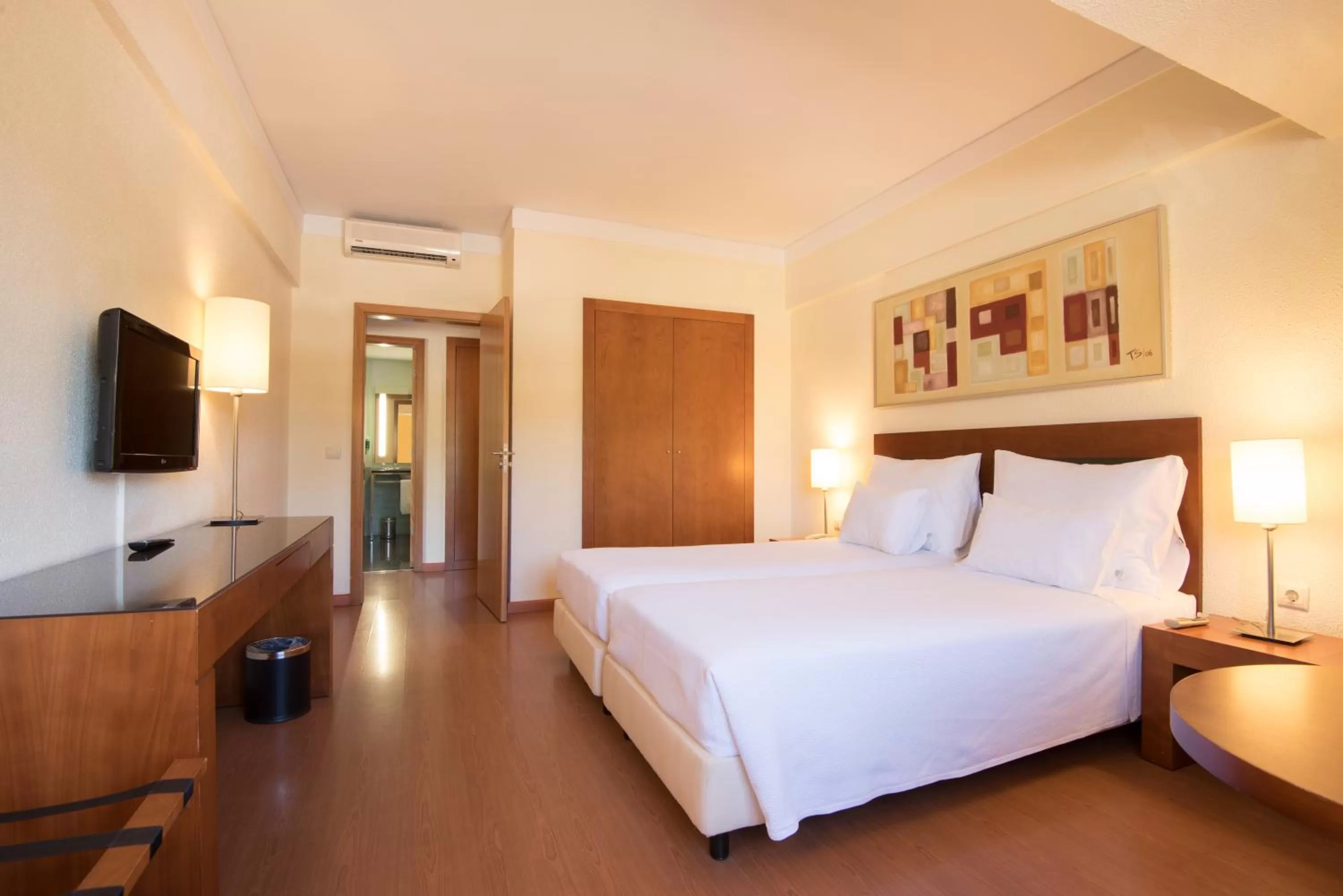 Bedroom, Bed in Vila Gale Cerro Alagoa