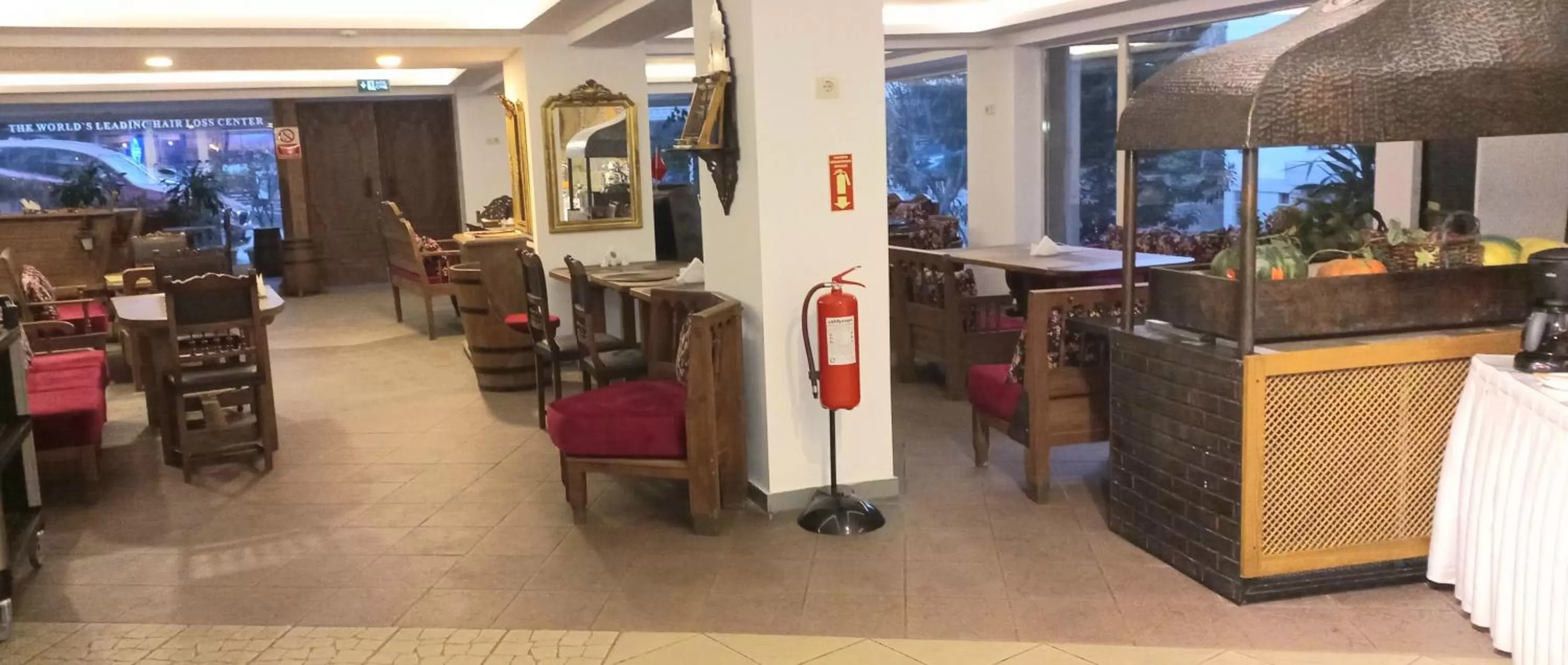 Restaurant/places to eat in Semsan Hotel