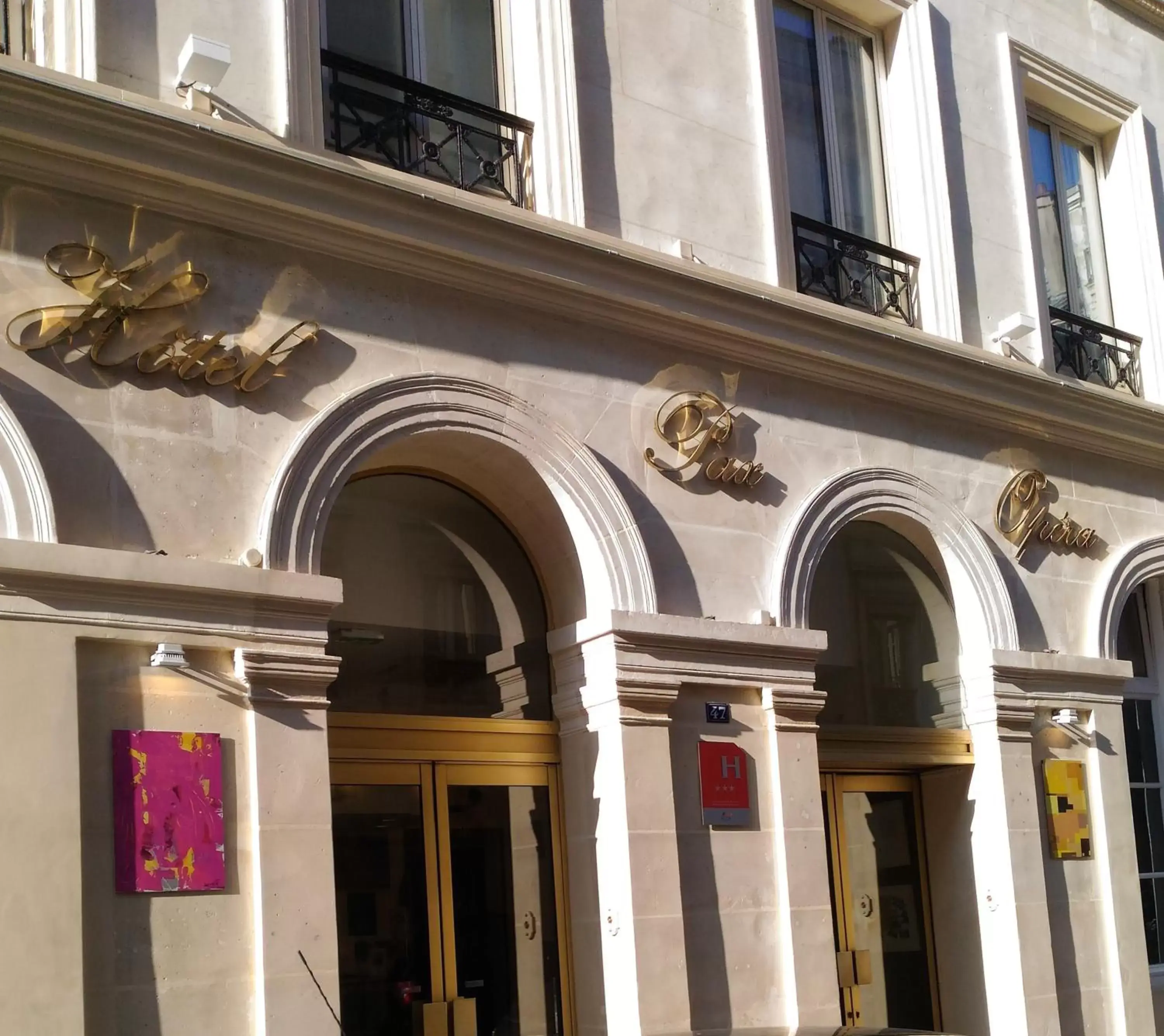 Facade/entrance in Hotel Pax Opera