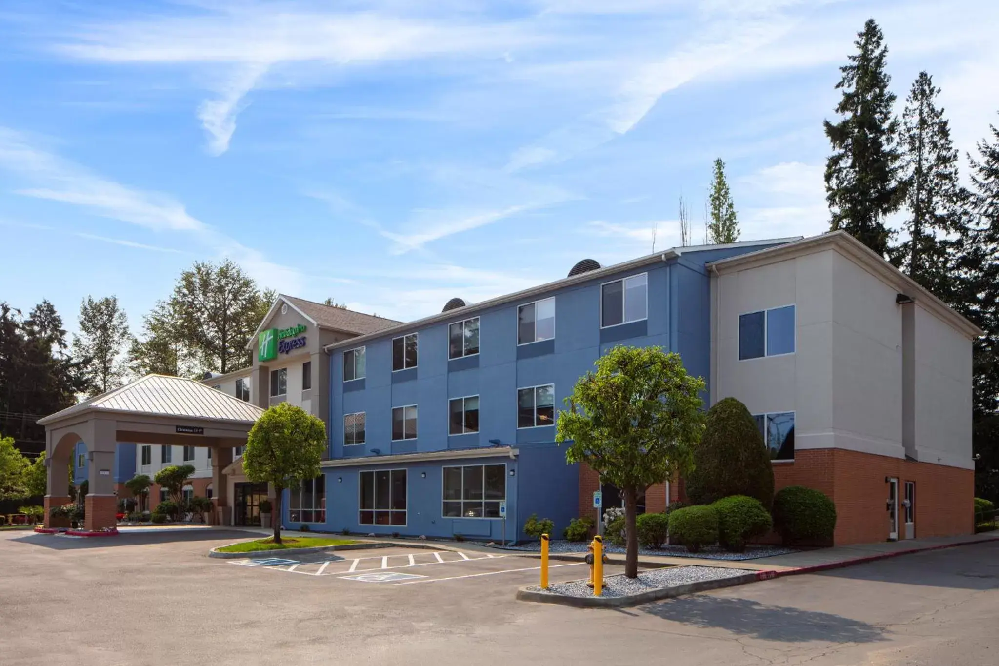 Property Building in Holiday Inn Express Bothell, an IHG Hotel
