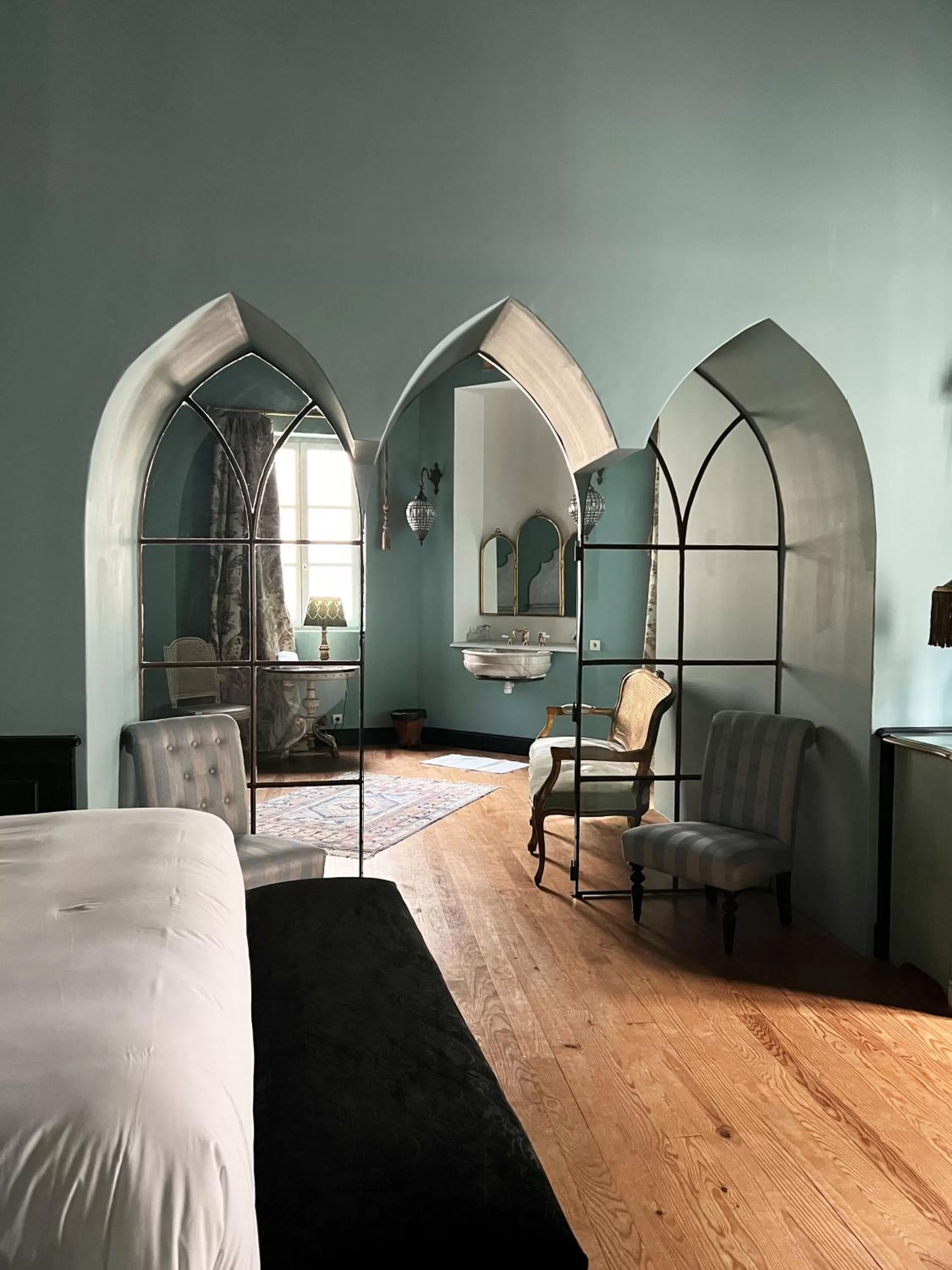 Photo of the whole room, Bed in Jardins Secrets