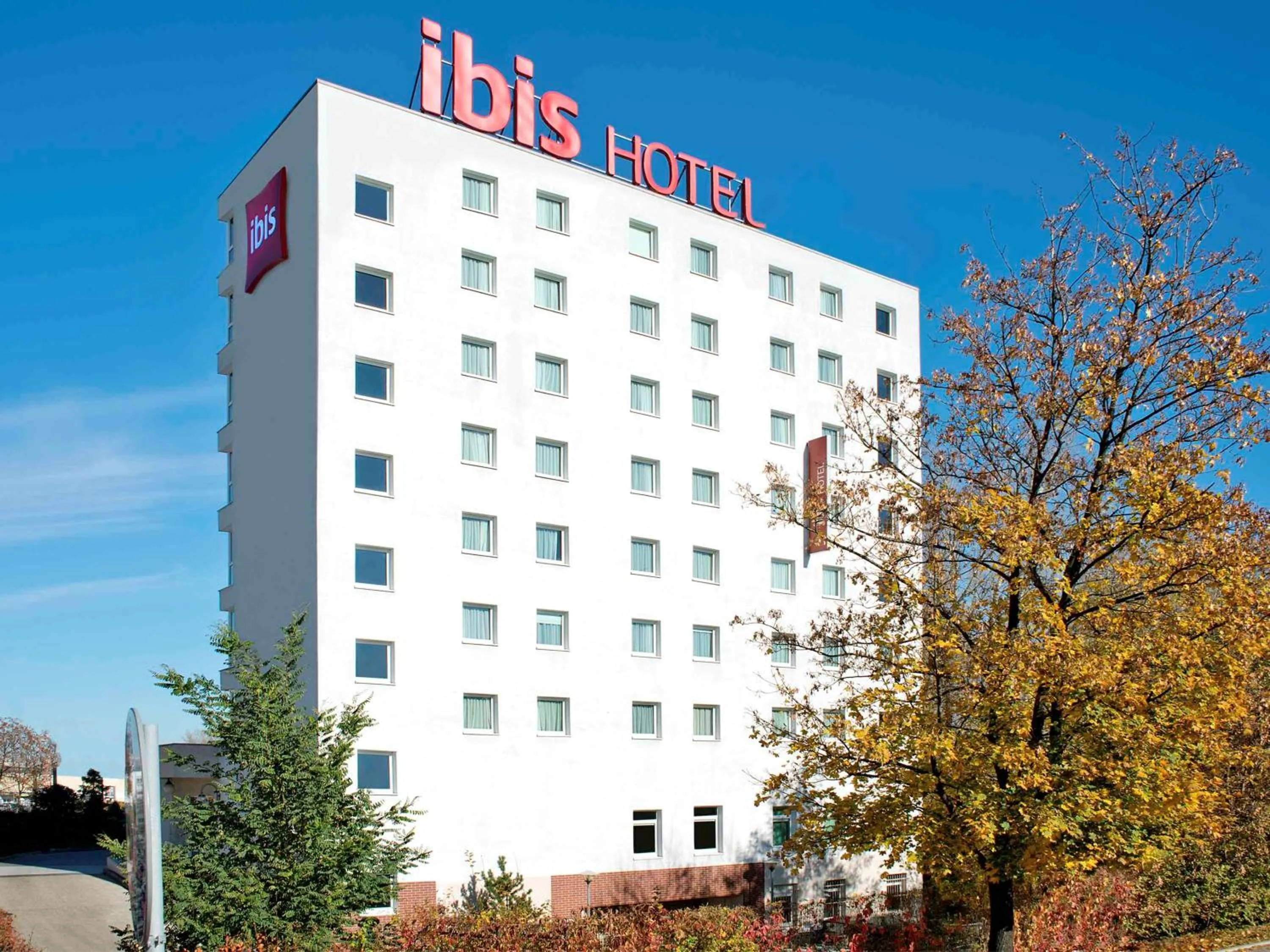 Property building in Ibis Warszawa Ostrobramska