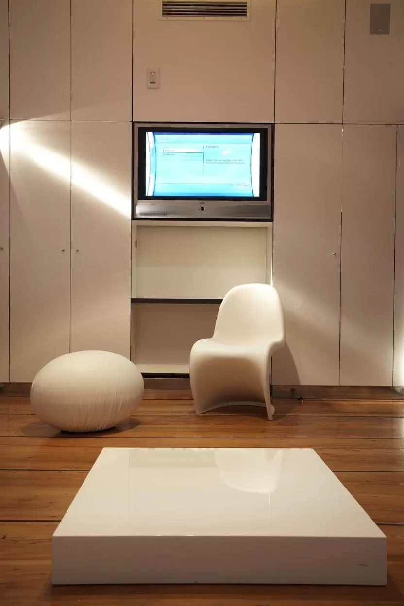 Photo of the whole room in Der Zauberlehrling