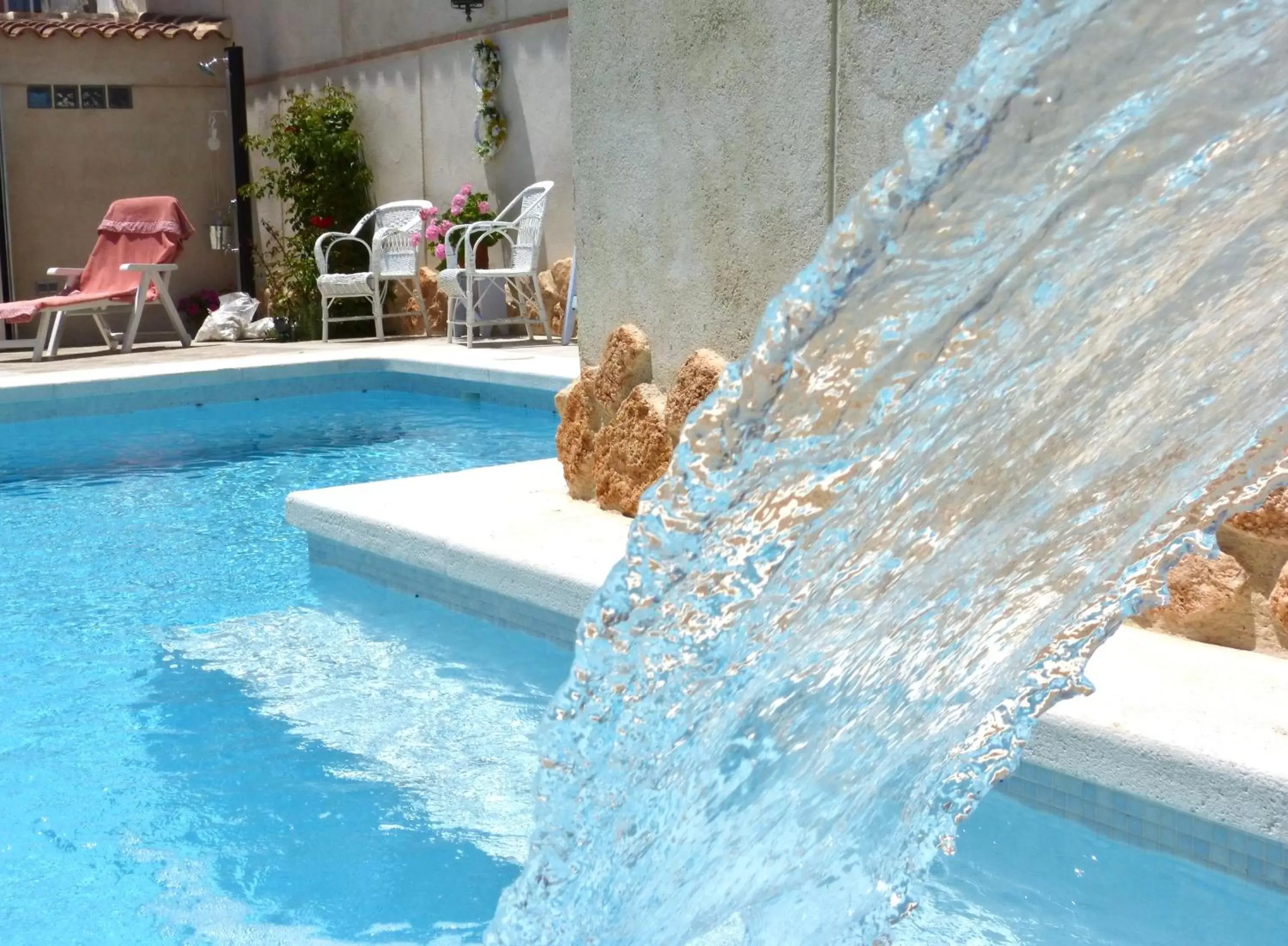 Patio, Swimming Pool in Hotel Rural Sisapo