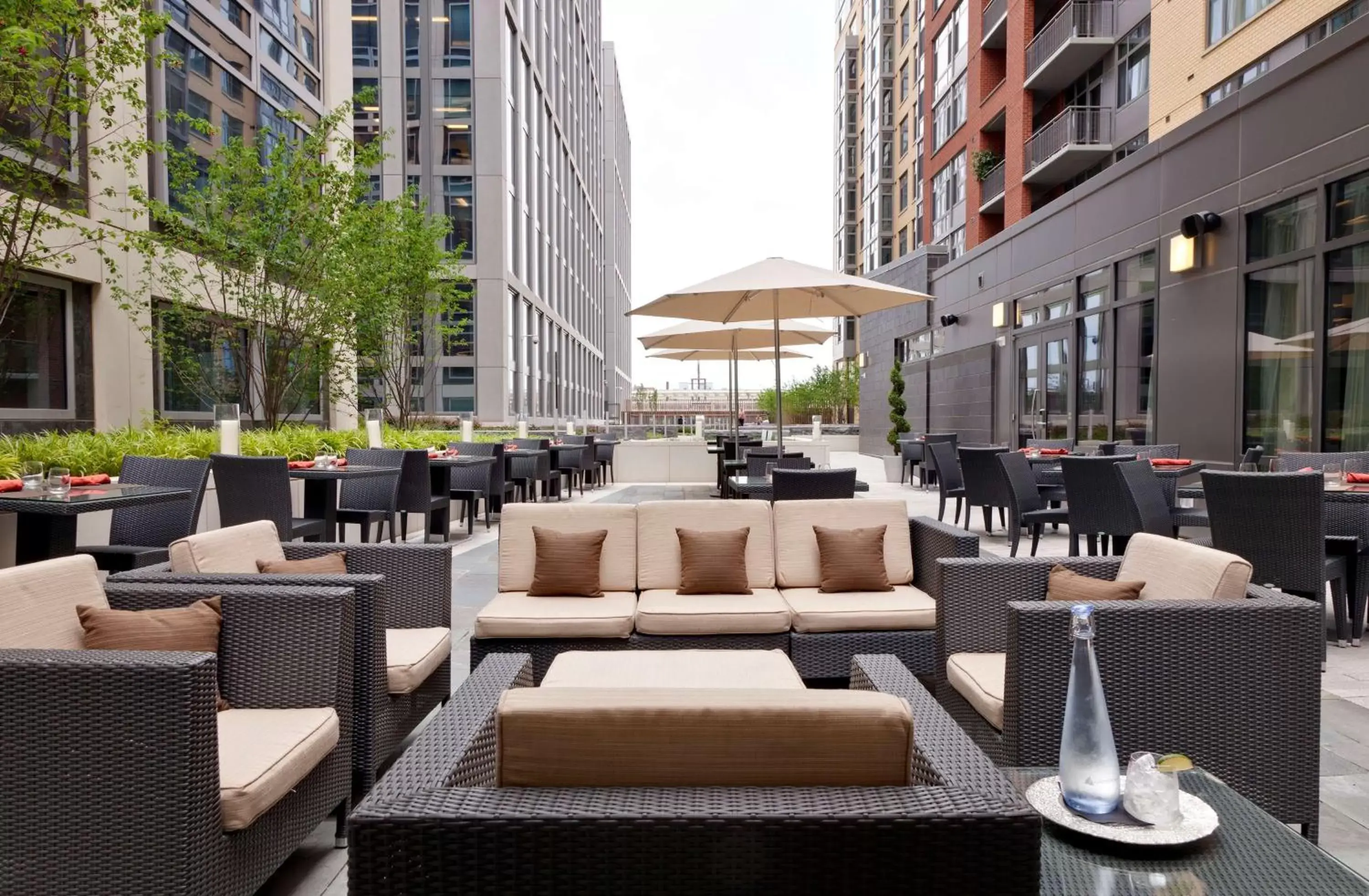 Patio in Hilton Garden Inn Washington D.C./U.S. Capitol