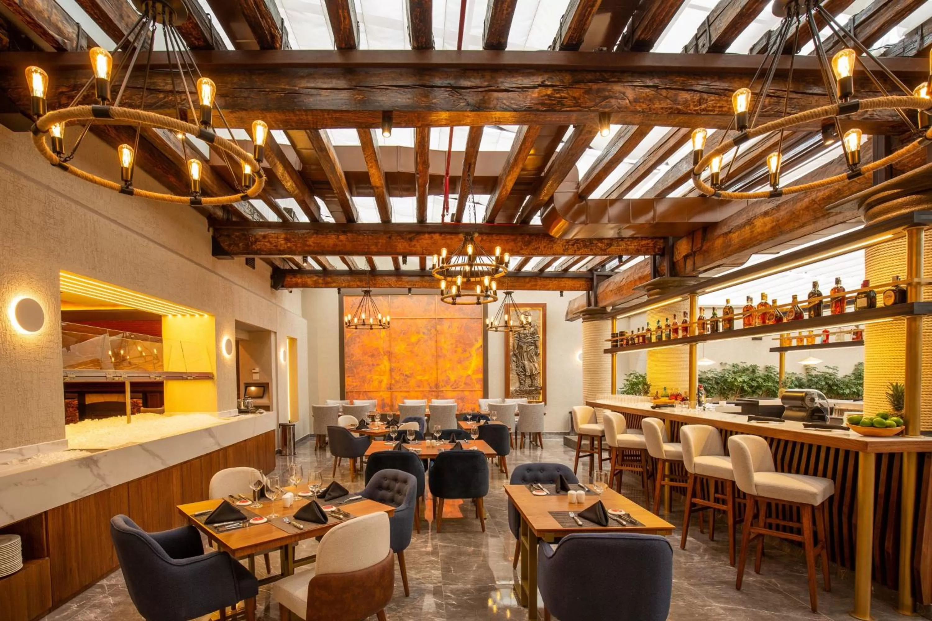 Restaurant/places to eat in JW Marriott Quito