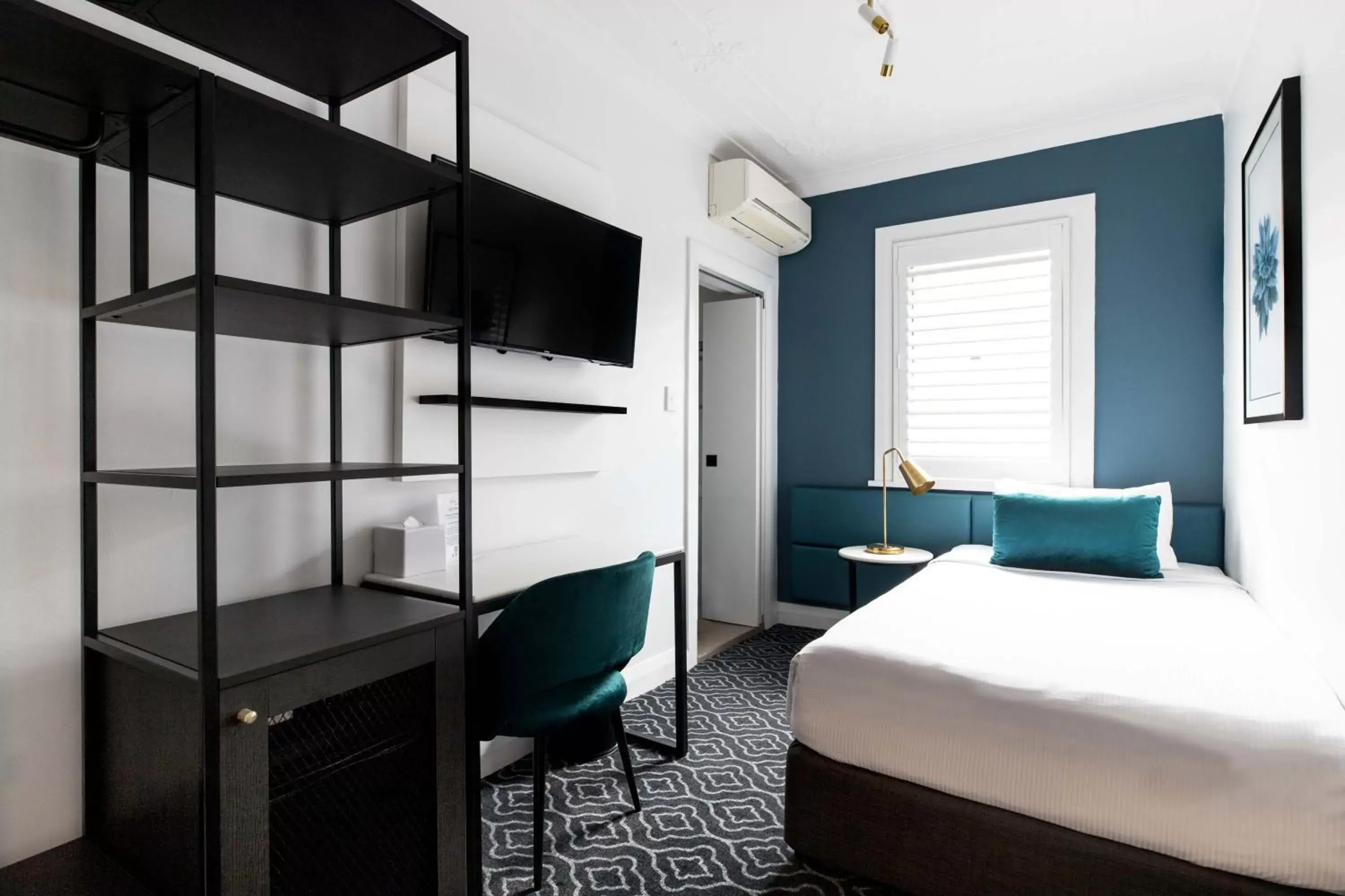 Bedroom, Bed in Avoca Randwick by Sydney Lodges
