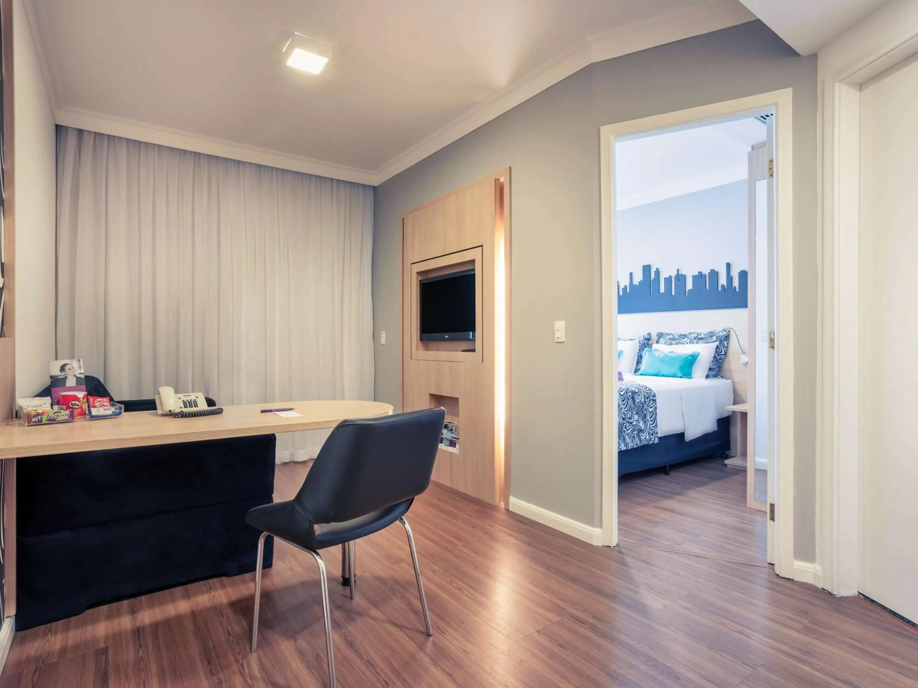 Photo of the whole room, Bed in Mercure Sao Paulo Pinheiros