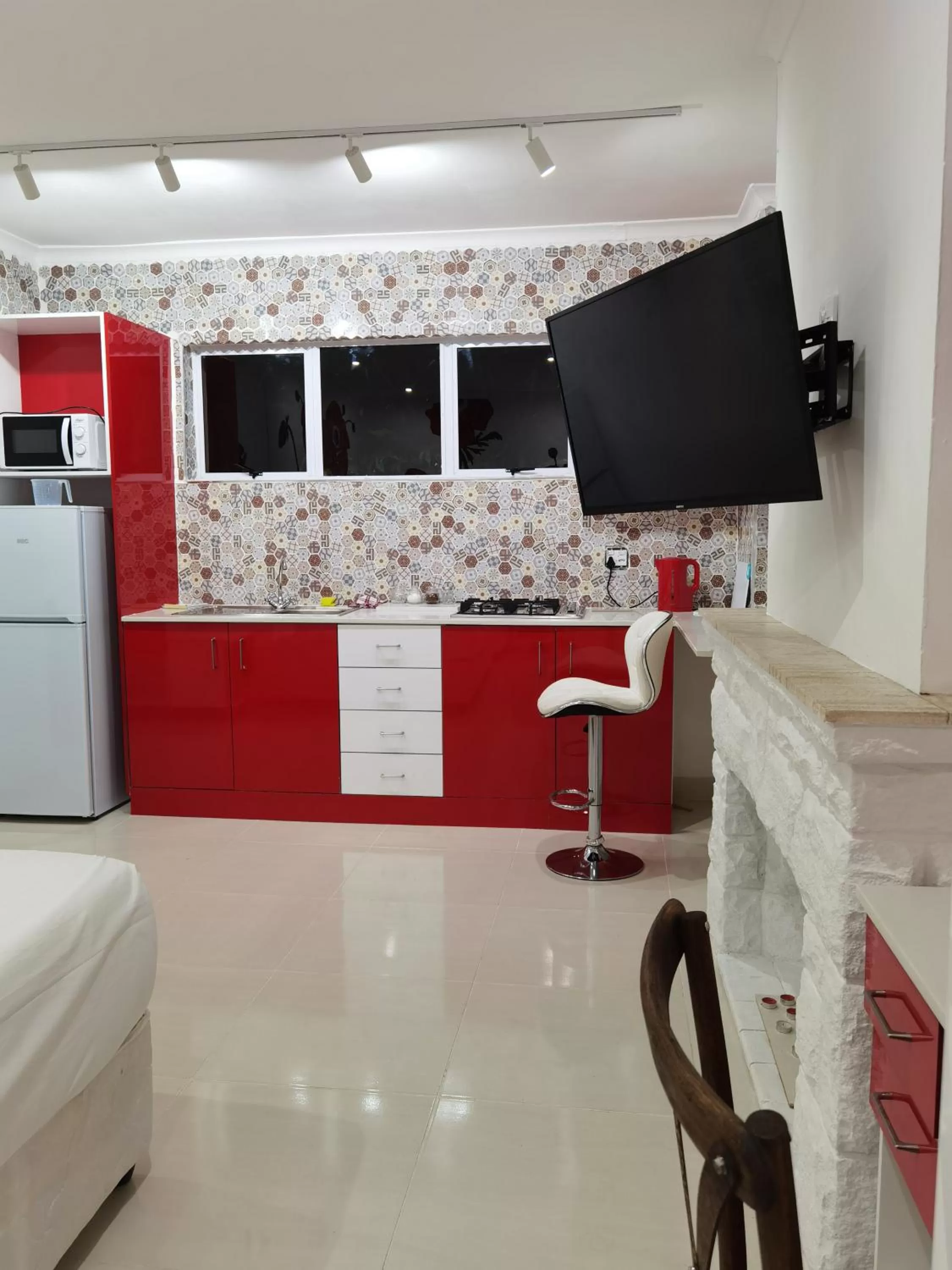 TV and multimedia in Gem of Manor drive