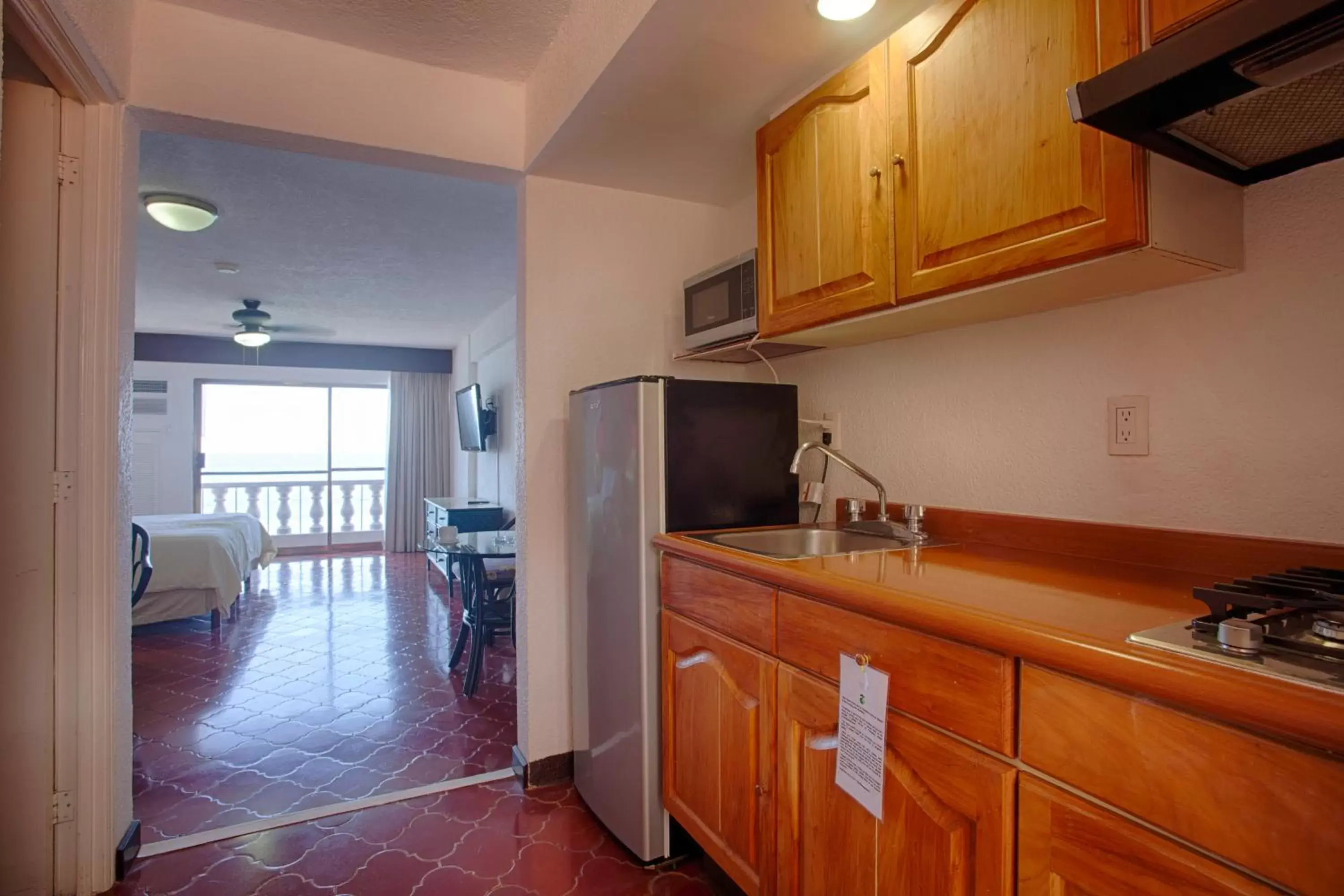 Day, Kitchen/Kitchenette in Costa Sur Resort & Spa