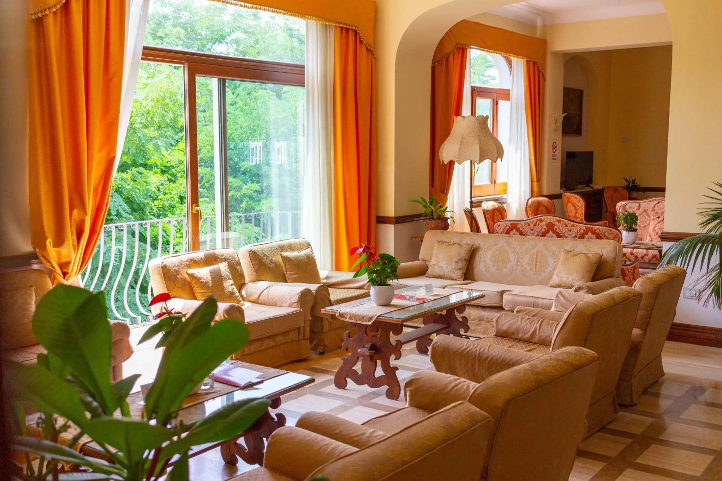 Lounge or bar, Seating Area in Grand Hotel Hermitage