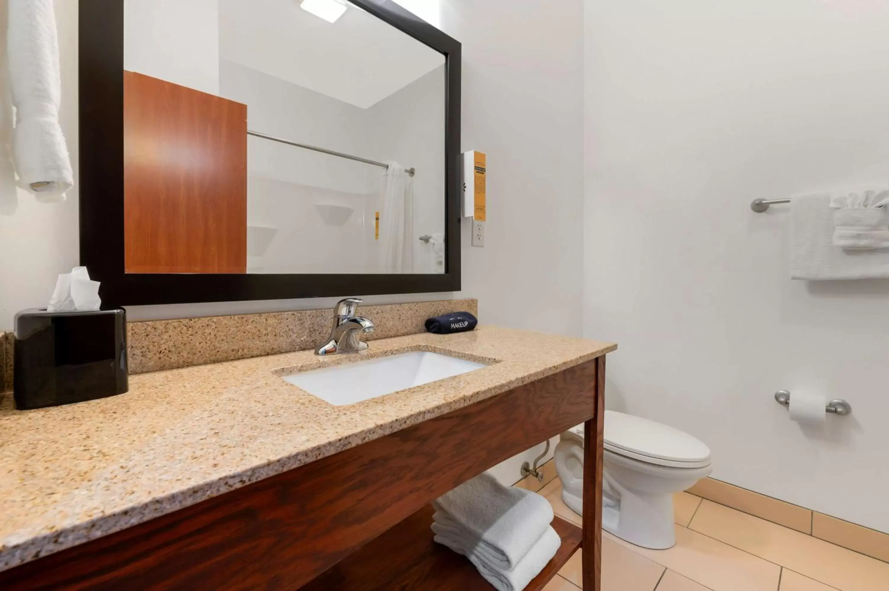 Bathroom in Best Western Plus Covered Bridge Inn