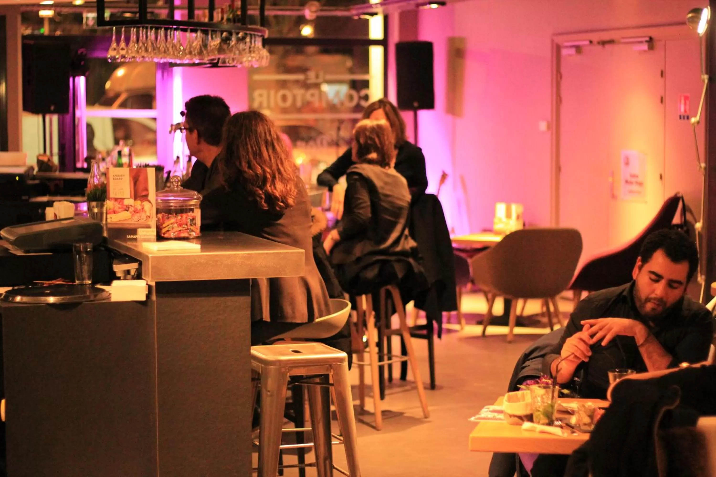 Restaurant/places to eat in Campanile Lyon Centre - Gare Perrache - Confluence