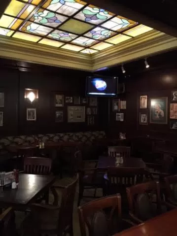 Lounge or bar in Gilmore Hotel, Trademark Collection by Wyndham