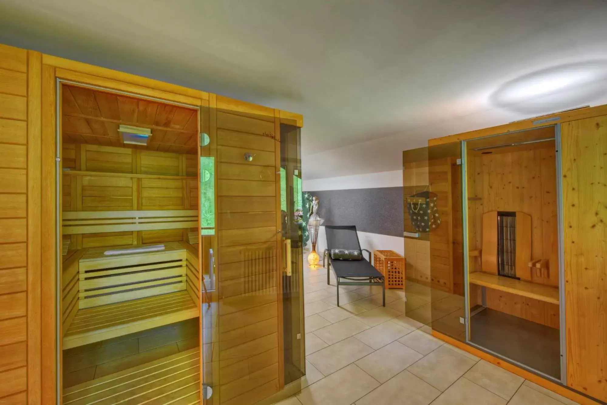 Sauna, Bed in Allgäuer Panoramahotel Sauna, Bed in Allgäuer Panoramahotel