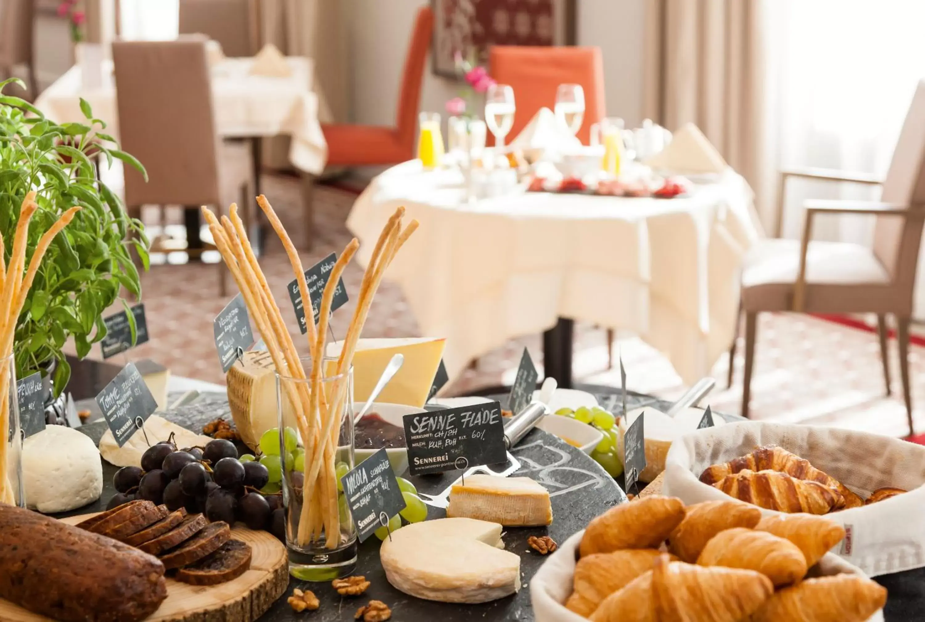 Restaurant/places to eat, Breakfast in Grand Hotel des Bains Kempinski