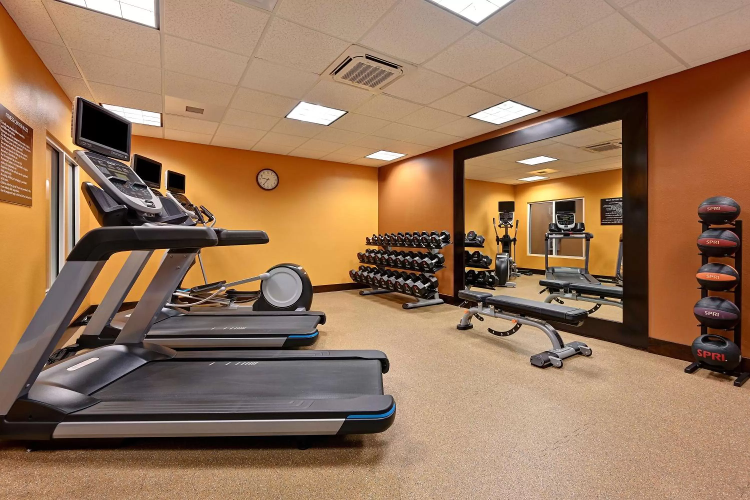 Fitness centre/facilities in Homewood Suites by Hilton Albuquerque Airport