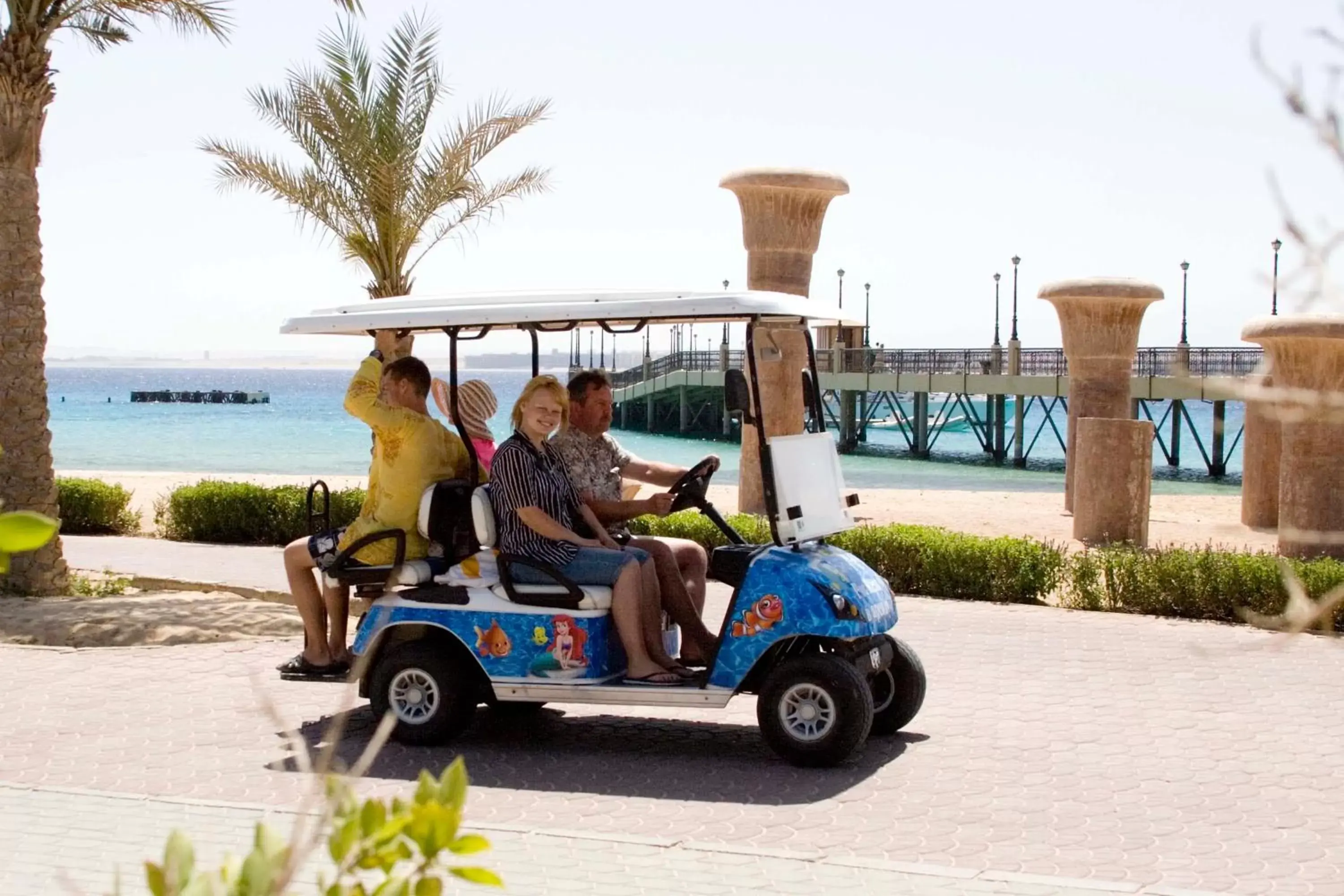 Staff in Old Palace Resort Sahl Hasheesh