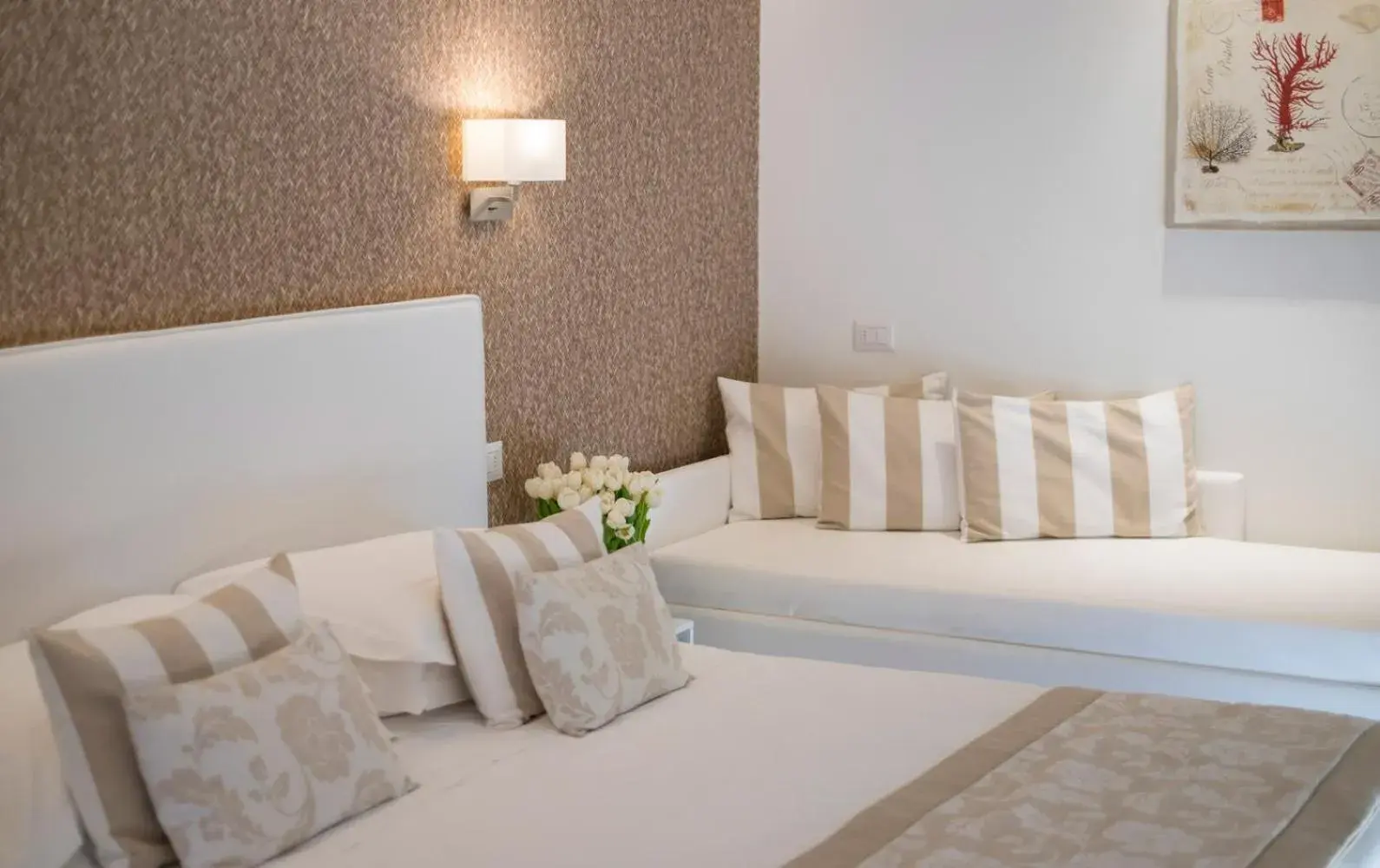 Bed in Hotel Mon Cheri Bed in Hotel Mon Cheri