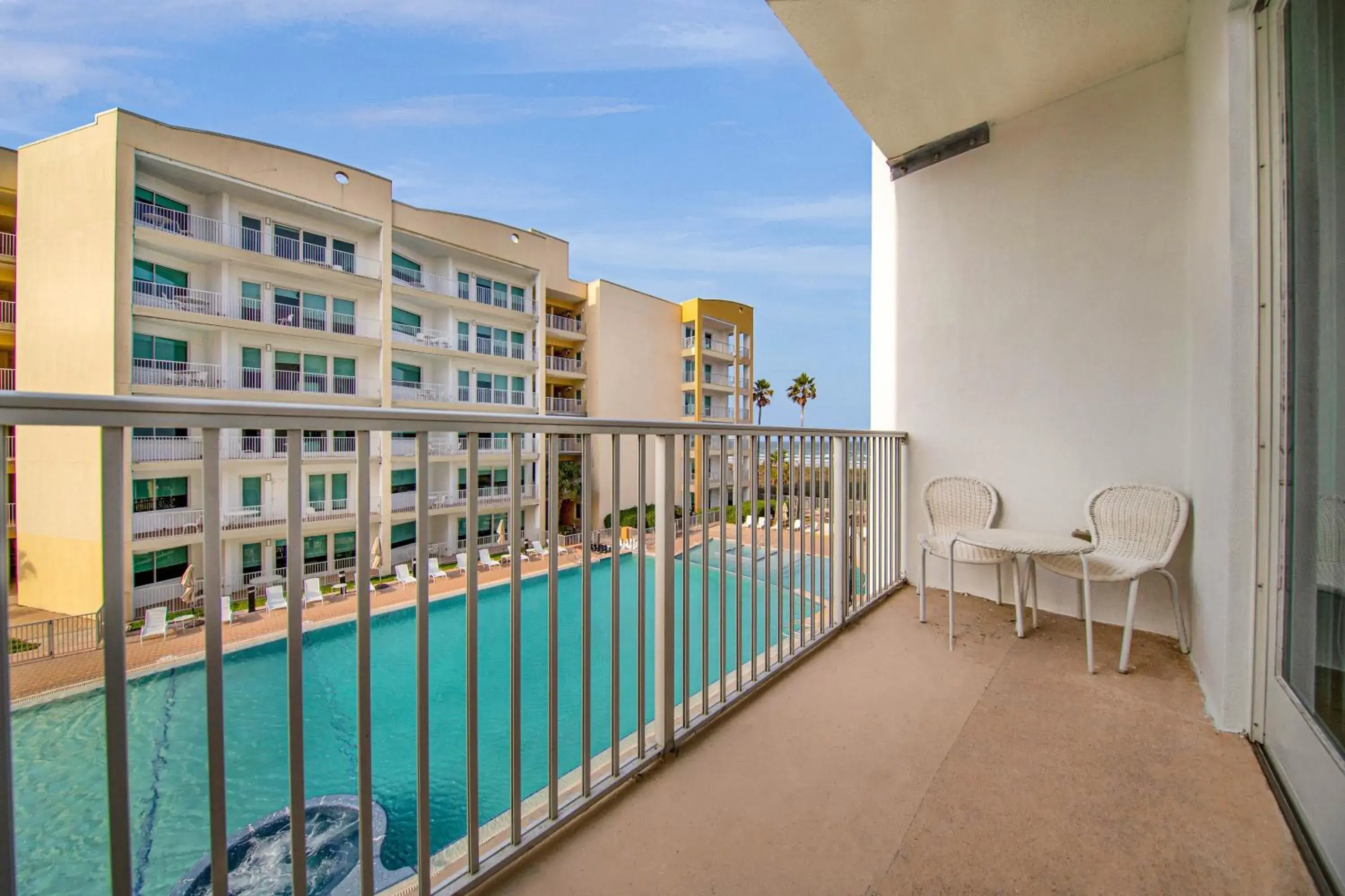 Balcony/Terrace, Pool View in Peninsula Island Resort & Spa