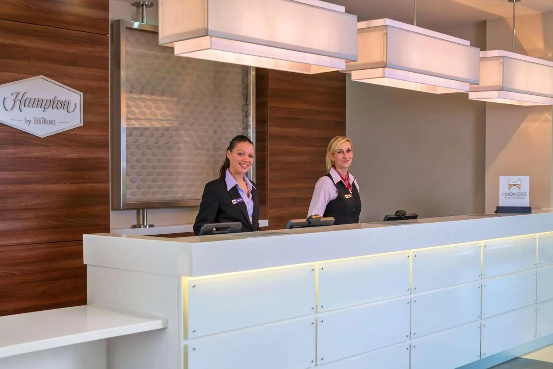 Lobby or reception in Hampton by Hilton Luton Airport Lobby or reception in Hampton by Hilton Luton Airport