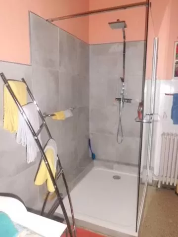 Bathroom in B and B Comme chez soi