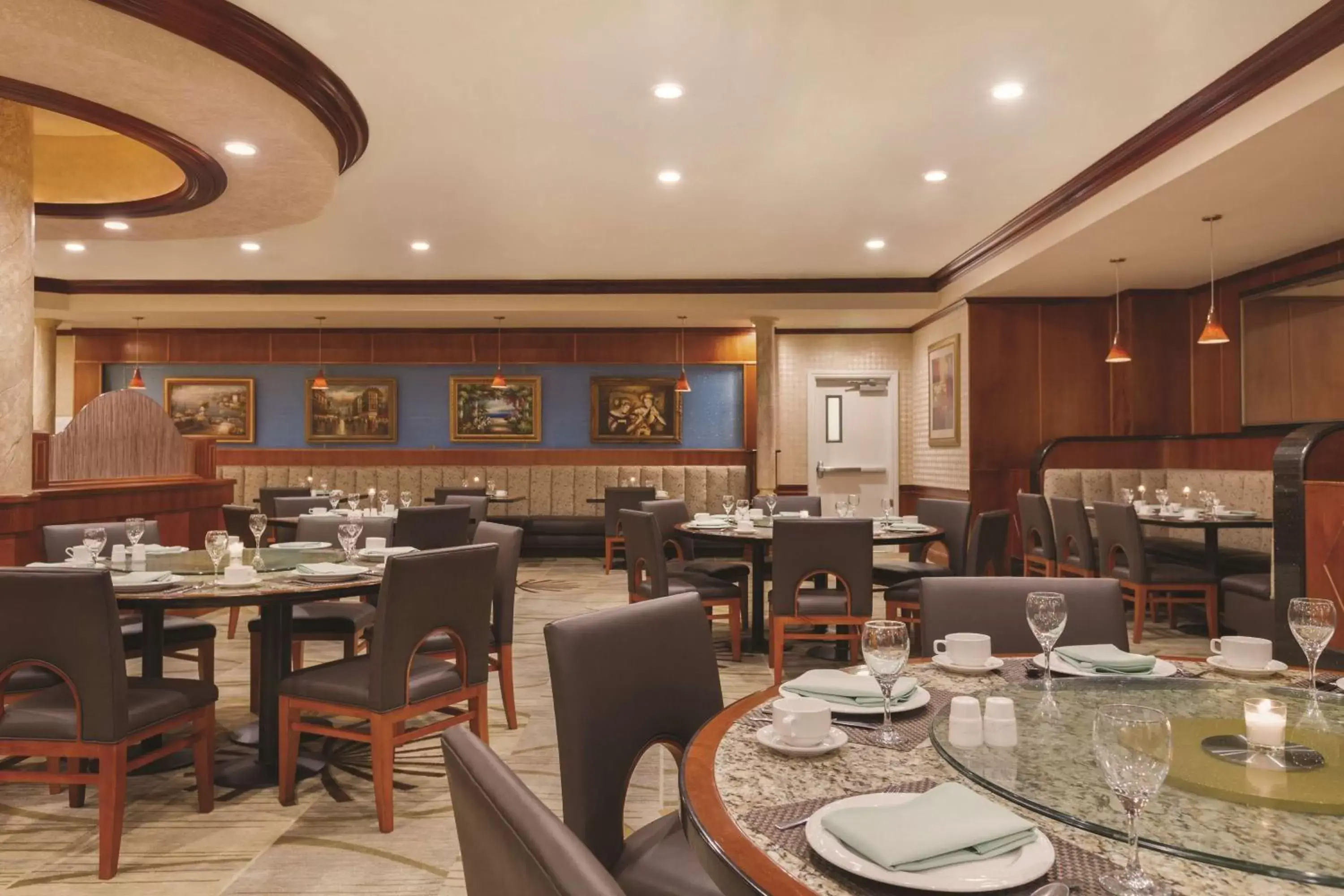 Restaurant/places to eat in Hilton Los Angeles/San Gabriel Restaurant/places to eat in Hilton Los Angeles/San Gabriel