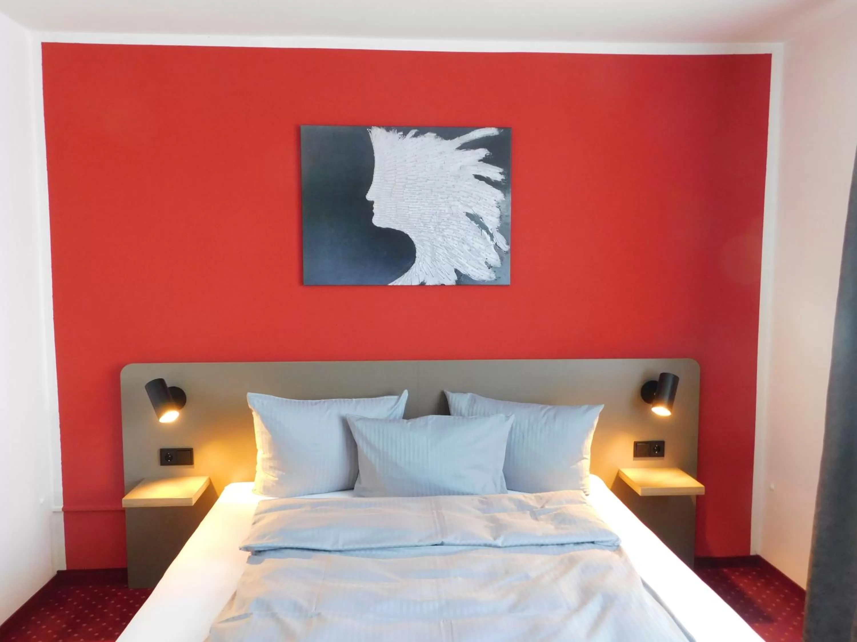 Bed in Hotel KonradP Holzkirchen