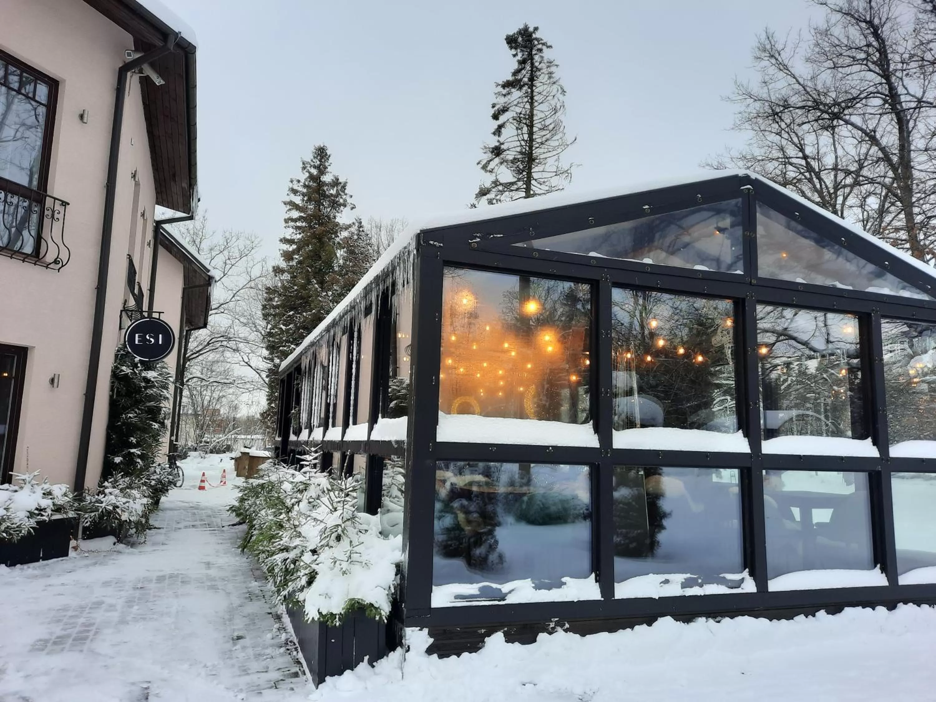 Restaurant/places to eat in Hotel Pils with Self-Check in