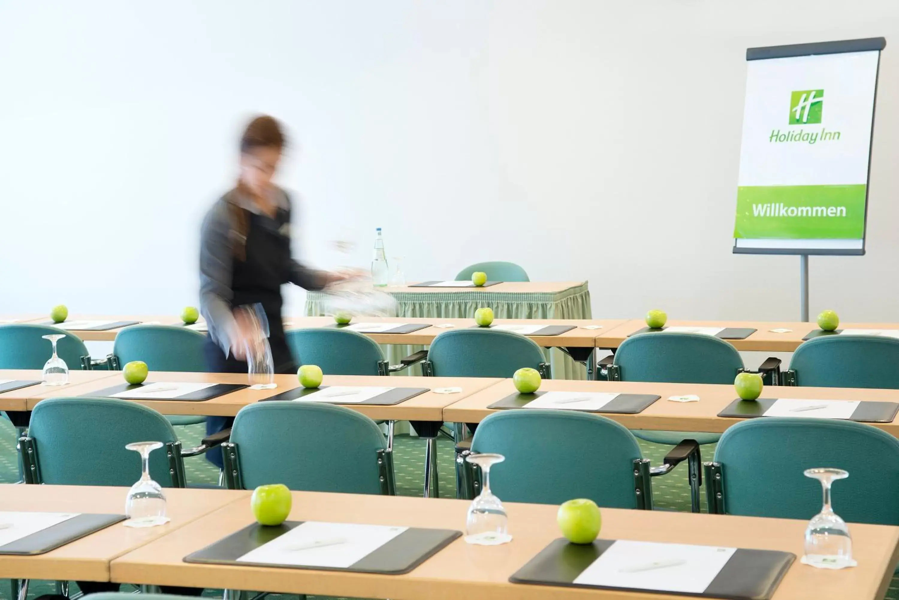 Meeting/conference room in Holiday Inn Essen City Centre, an IHG Hotel