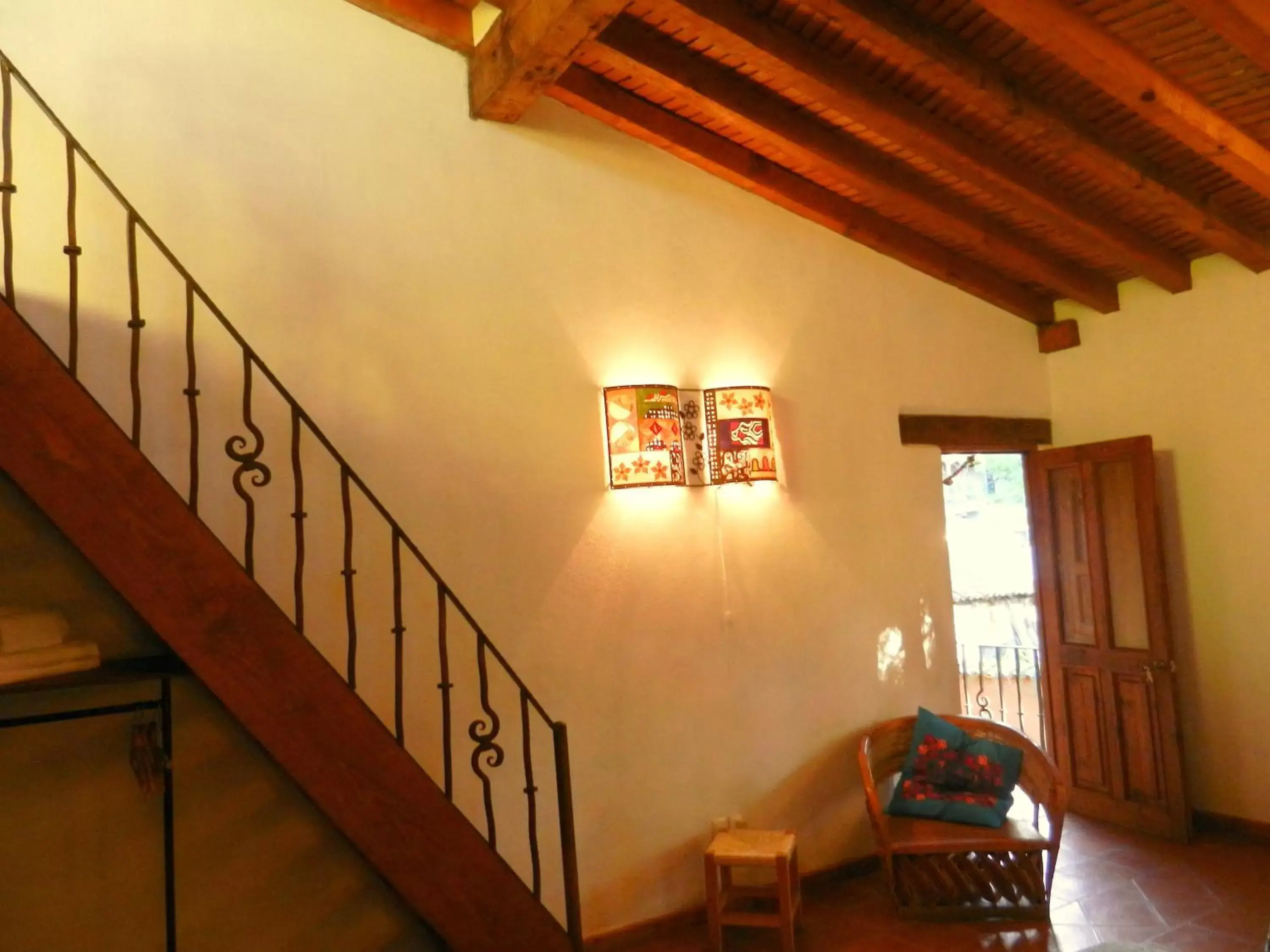 Photo of the whole room, Seating Area in Posada Yolihuani