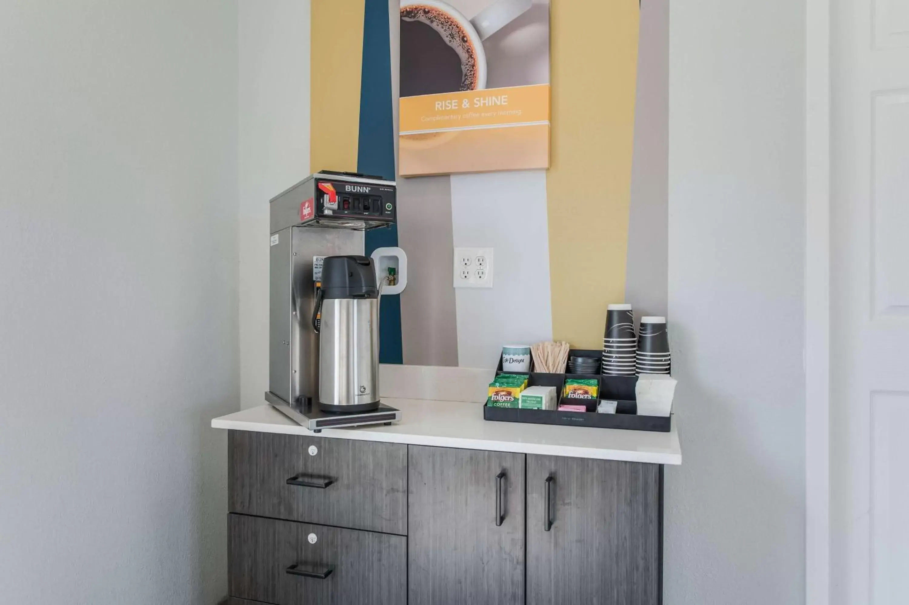 Lobby or reception, Coffee/Tea Facilities in Motel 6-Kilgore, TX