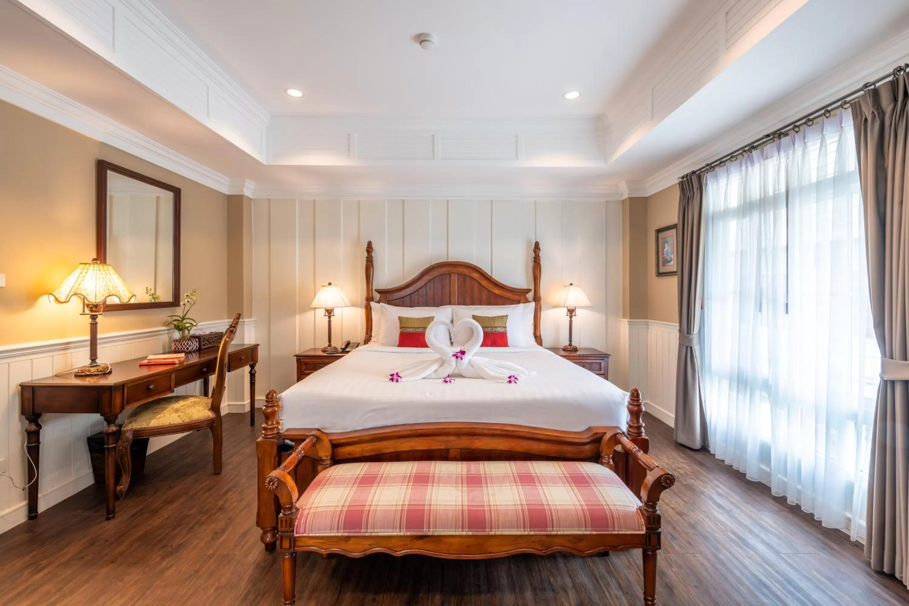 Bed in The Orchid House 153