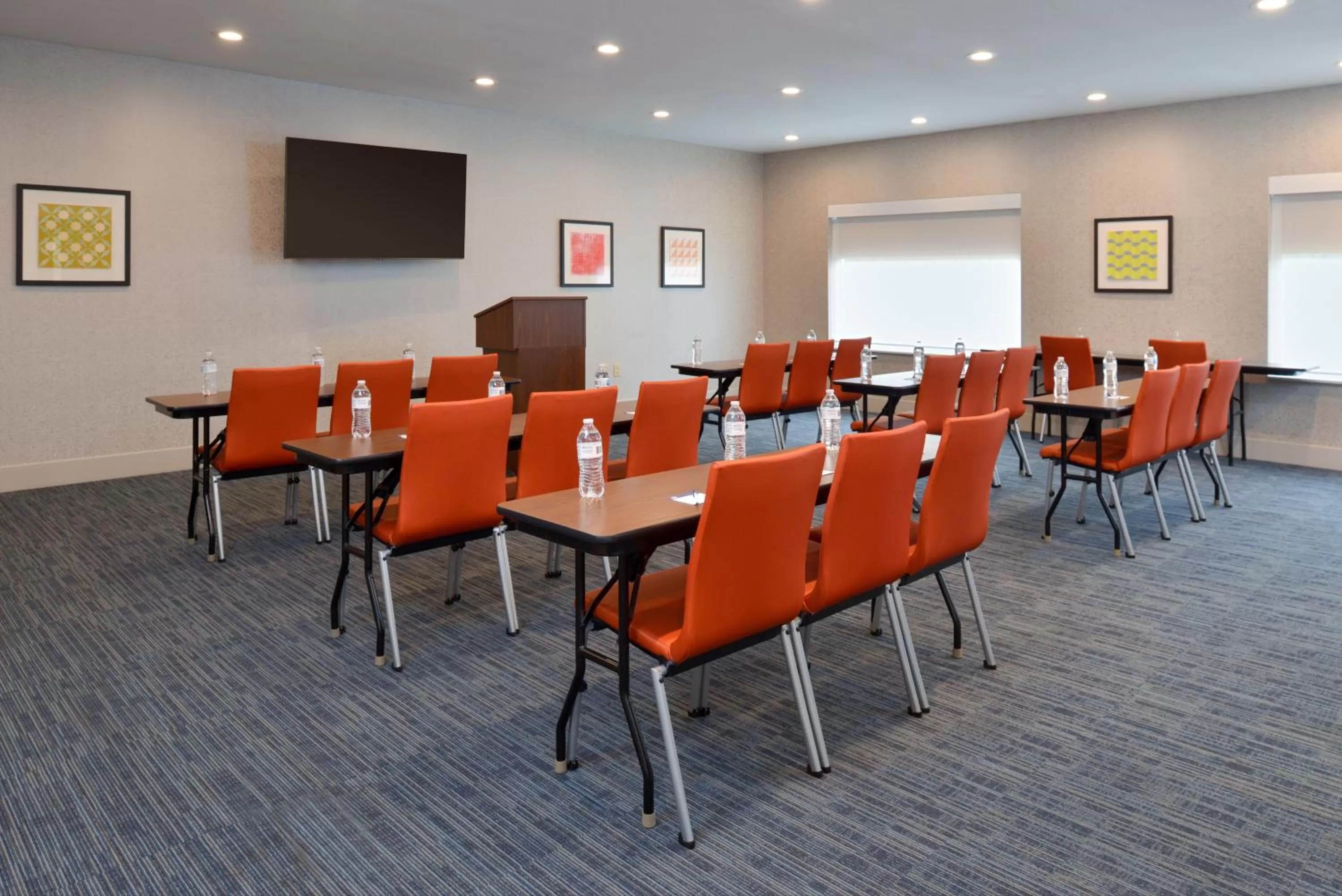 Meeting/conference room in Holiday Inn Express & Suites Austin NW - Lakeline by IHG