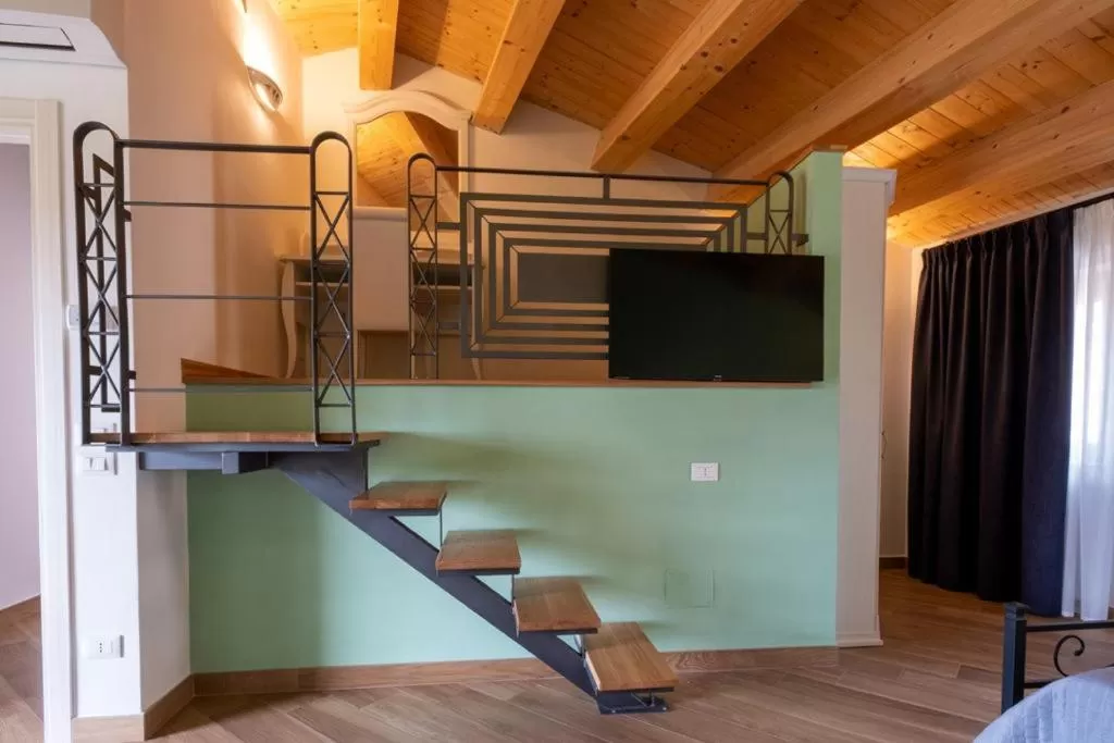 Photo of the whole room in IL MASCHERONE