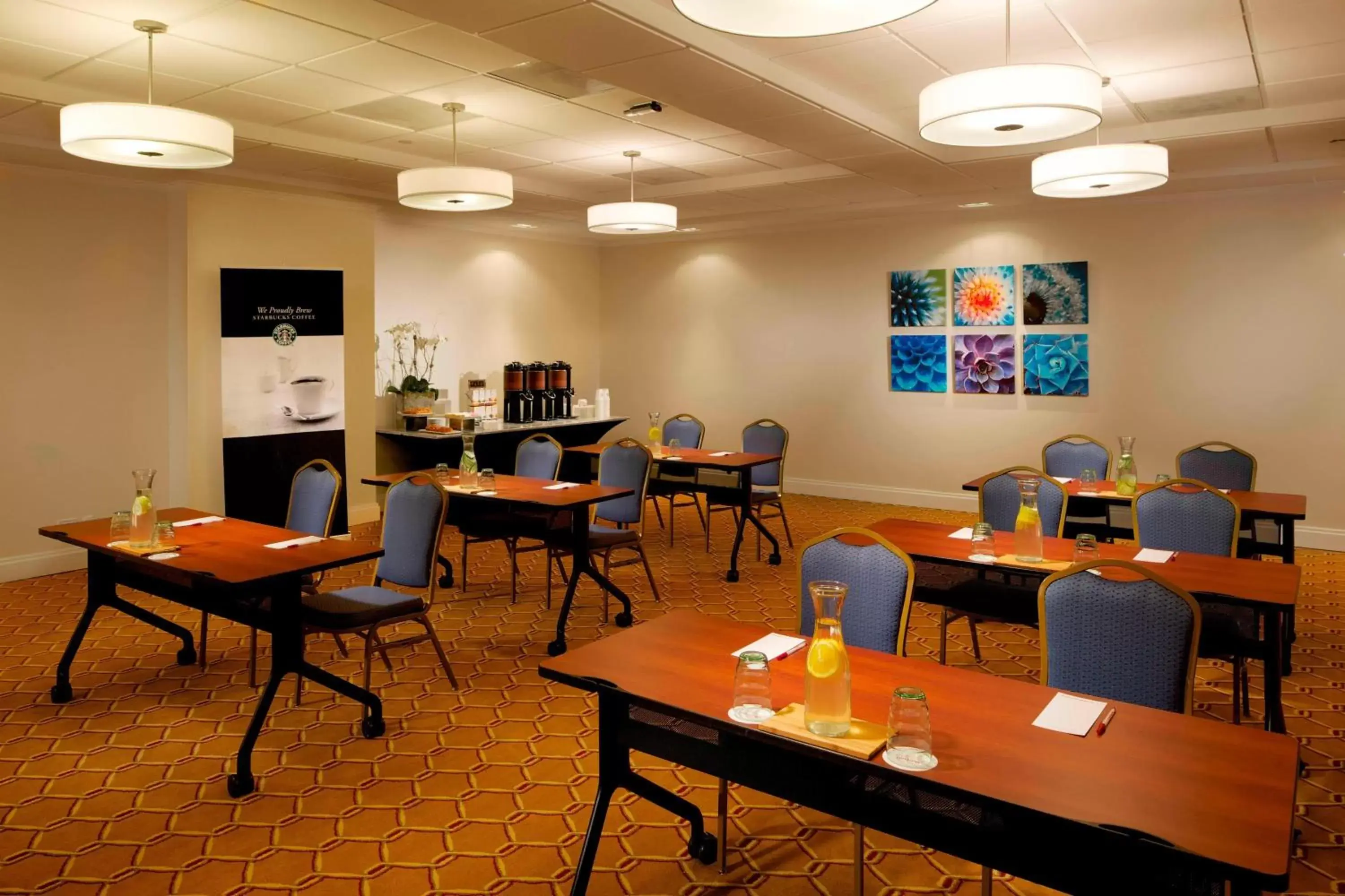 Meeting/conference room, Restaurant/Places to Eat in Miami Marriott Dadeland