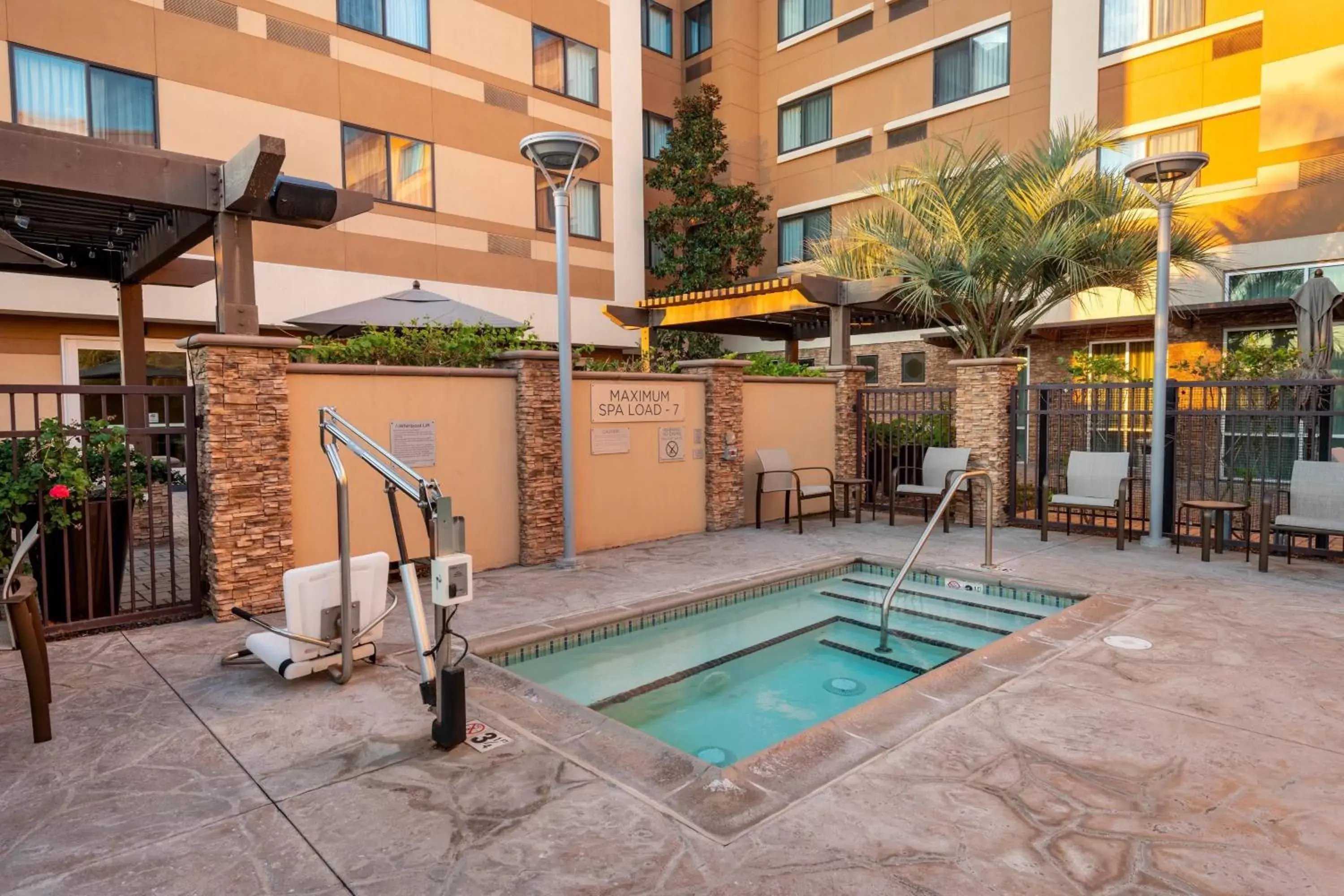 Fitness centre/facilities, Swimming Pool in Courtyard by Marriott San Diego Oceanside