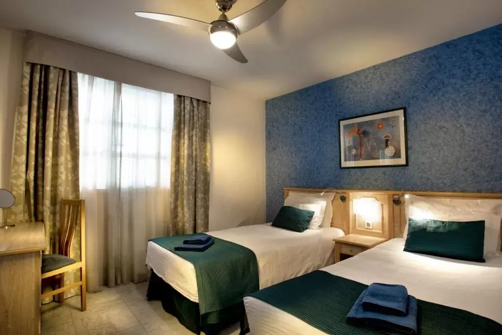 Photo of the whole room, Bed in Apartamentos Marola-Portosin
