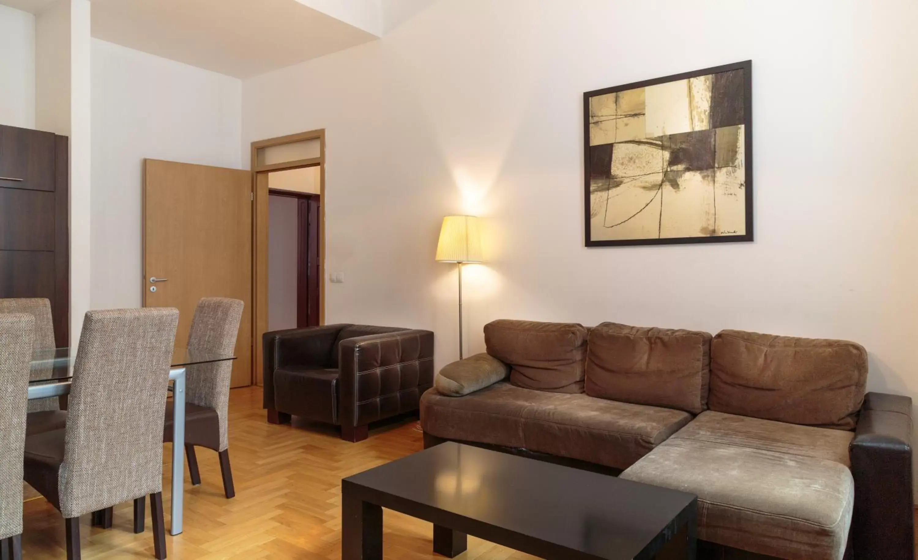 Deluxe Two-Bedroom Apartment in Hotel Gozsdu Court