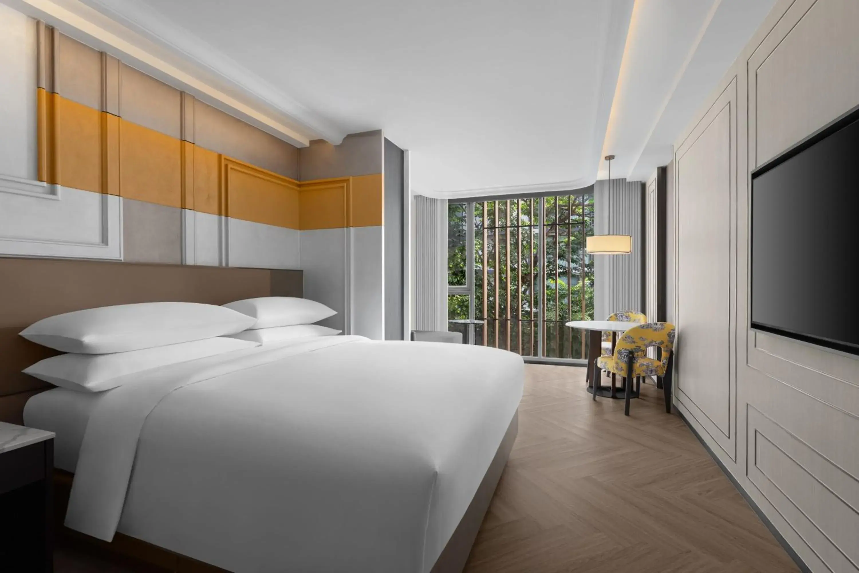 Photo of the whole room, Bed in Madi Paidi Bangkok, Autograph Collection