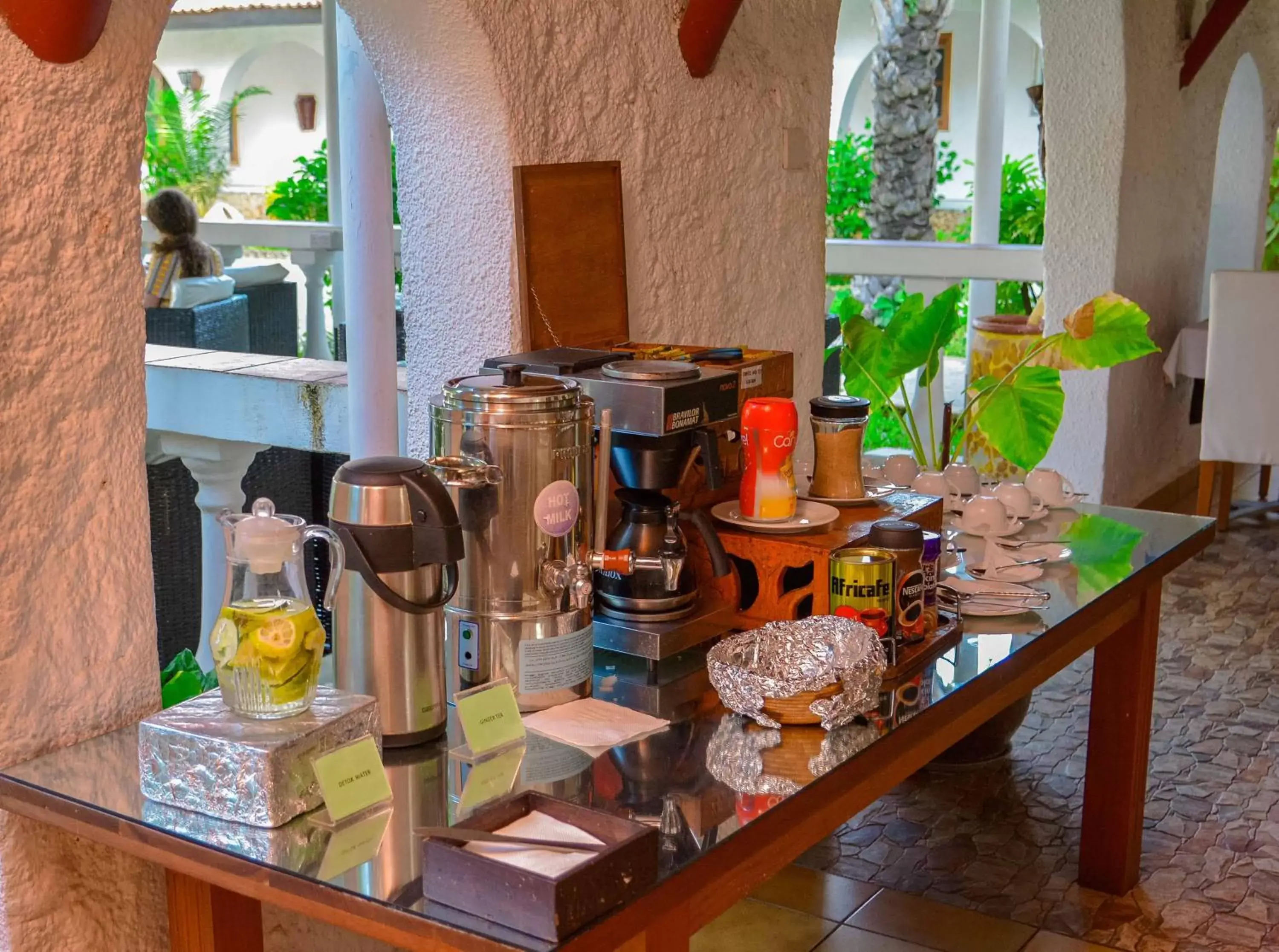 Breakfast in Best Western Jangwani Sea Breeze Resort Breakfast in Best Western Jangwani Sea Breeze Resort