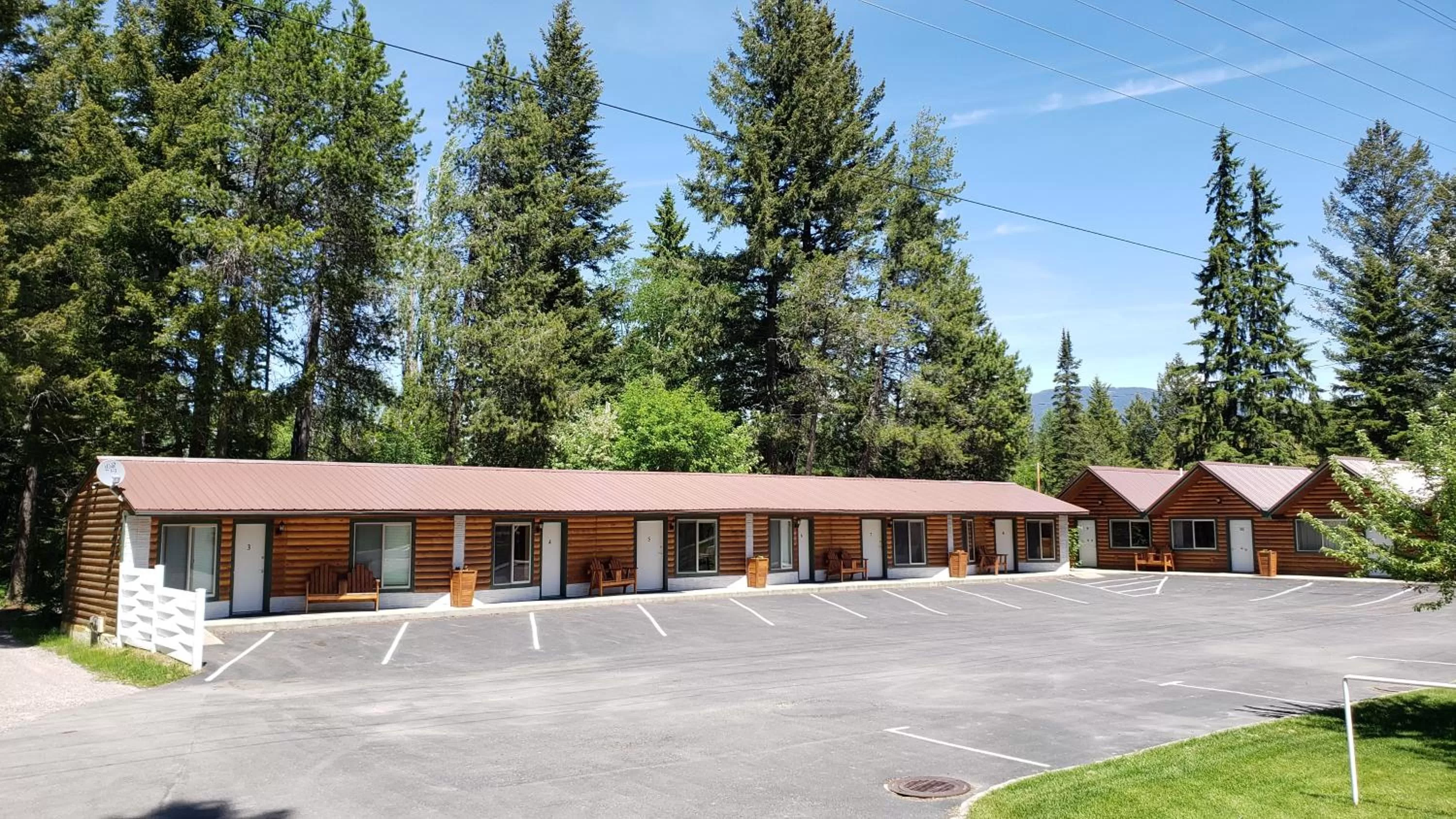 Property building in Beargrass Lodging & RV Resort