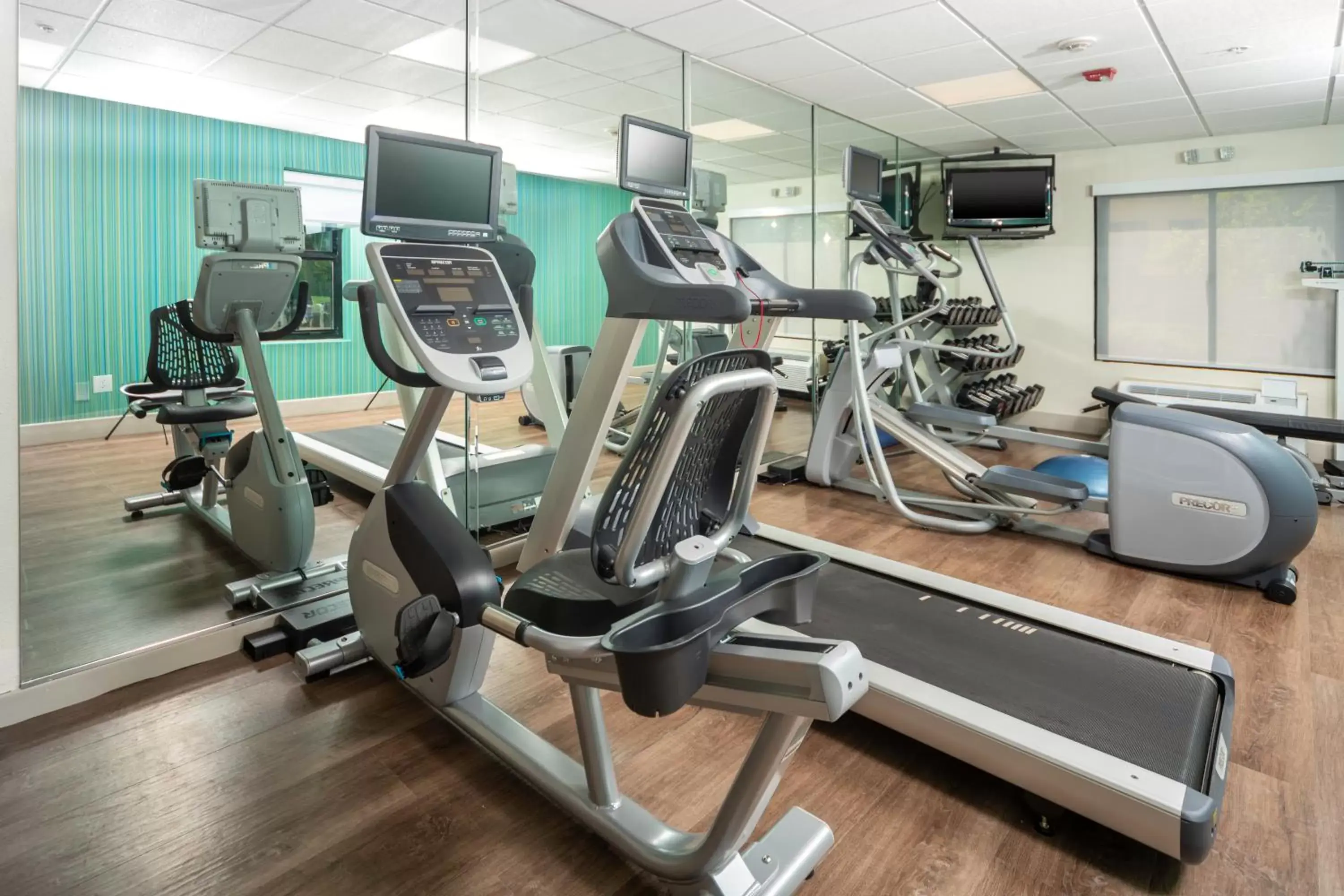 Spa and wellness centre/facilities, Fitness Center/Facilities in Holiday Inn Express Clayton Southeast Raleigh, an IHG Hotel