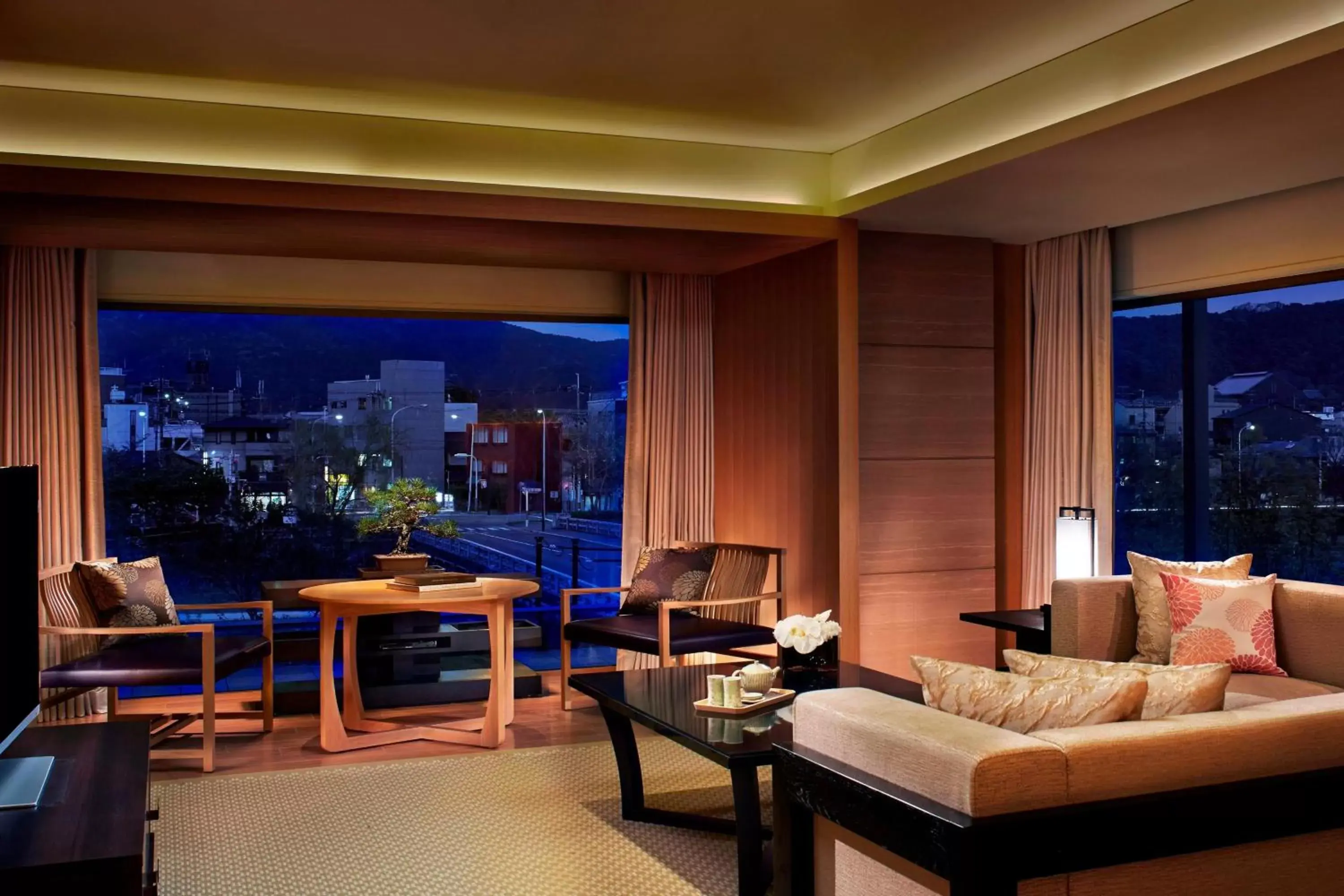 Photo of the whole room, Seating Area in The Ritz-Carlton Kyoto