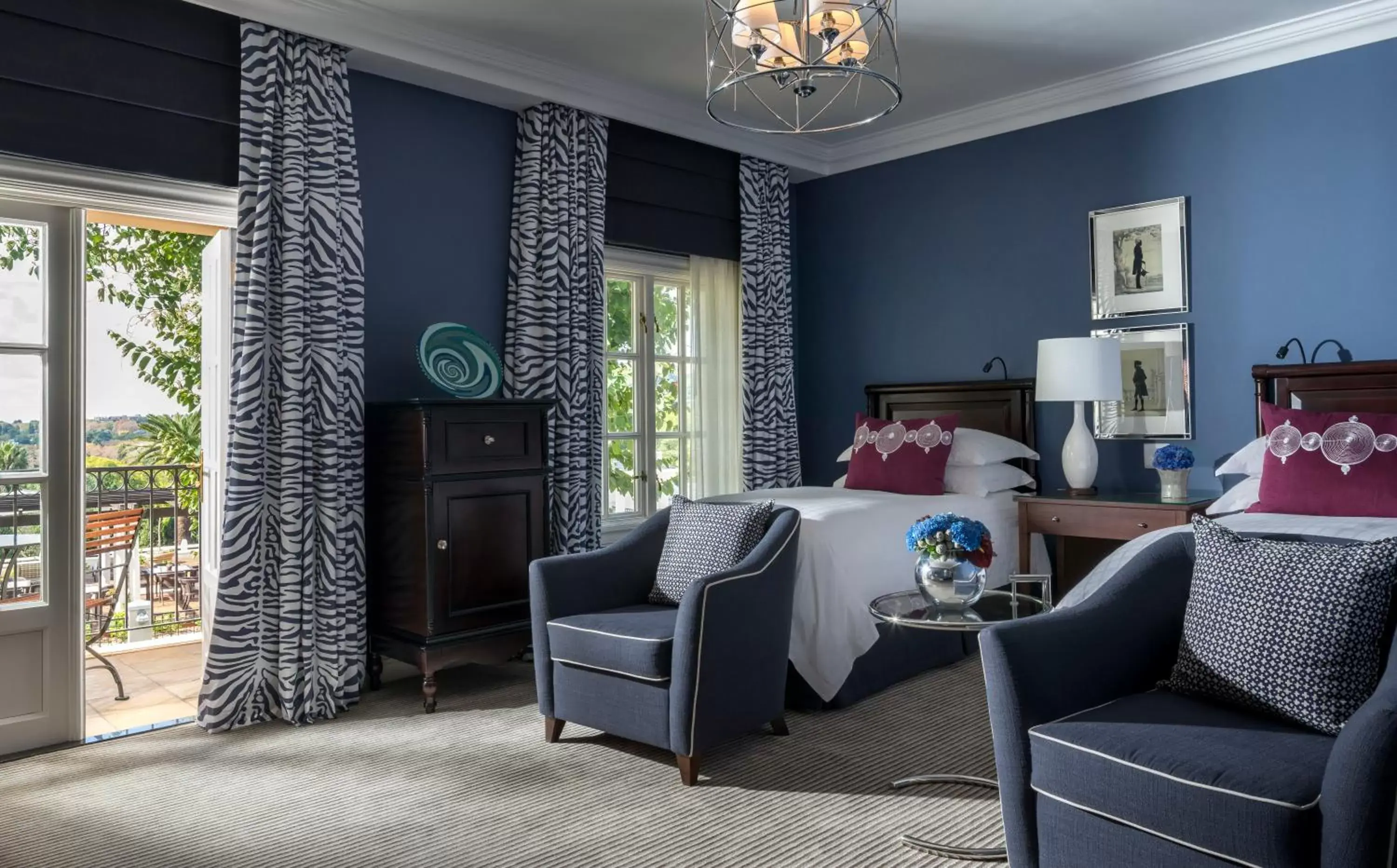 Garden View Deluxe Twin Room in Four Seasons Hotel The Westcliff Garden View Deluxe Twin Room in Four Seasons Hotel The Westcliff