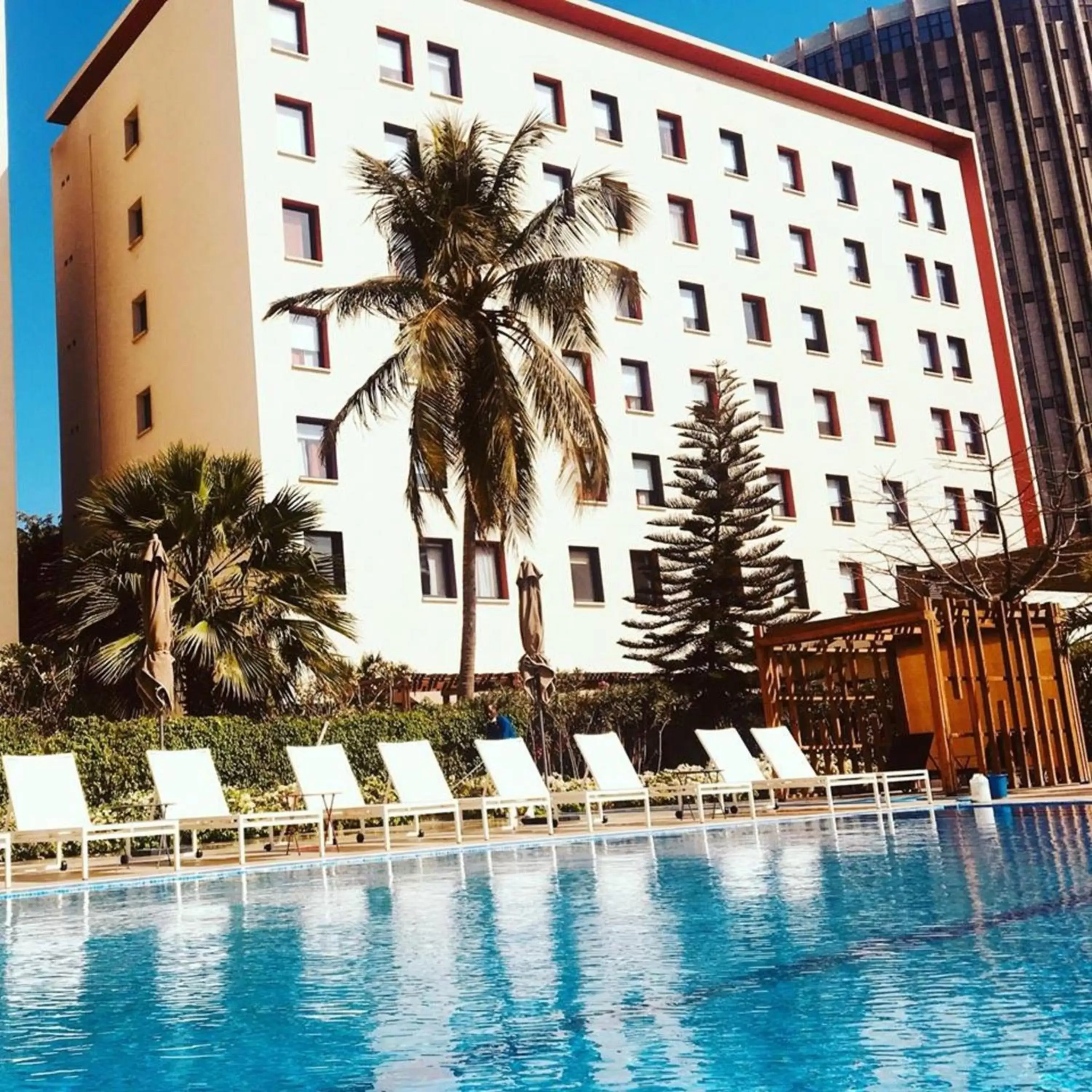 Property building, Swimming Pool in Ibis Dakar