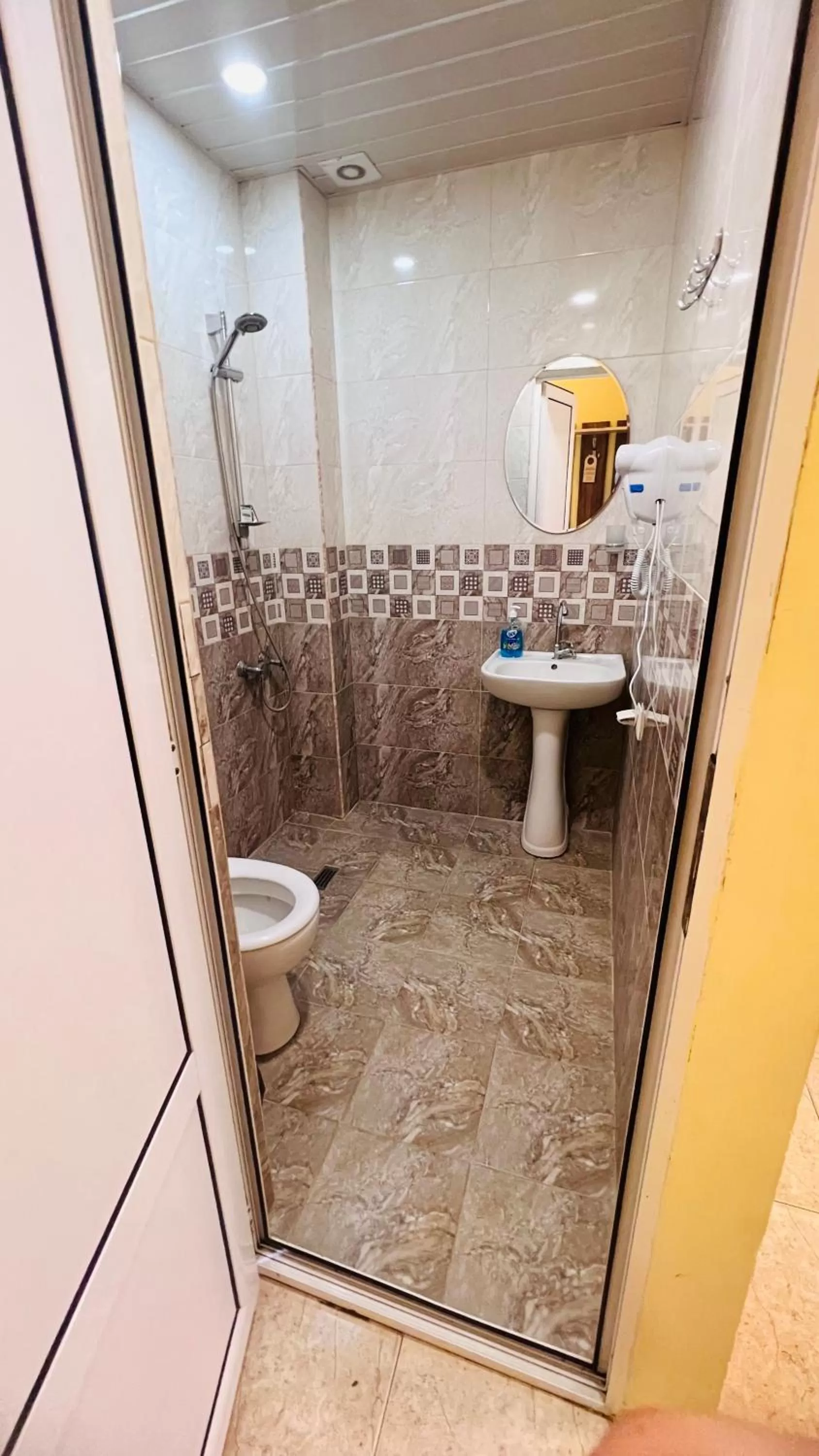 Shower in MarNar Hotel