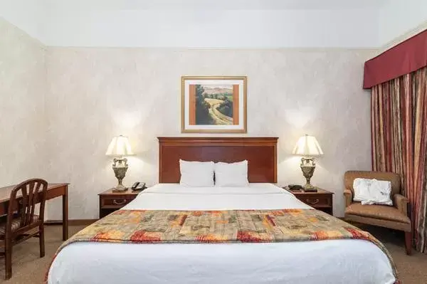 Bed in Bellissimo Grande Hotel