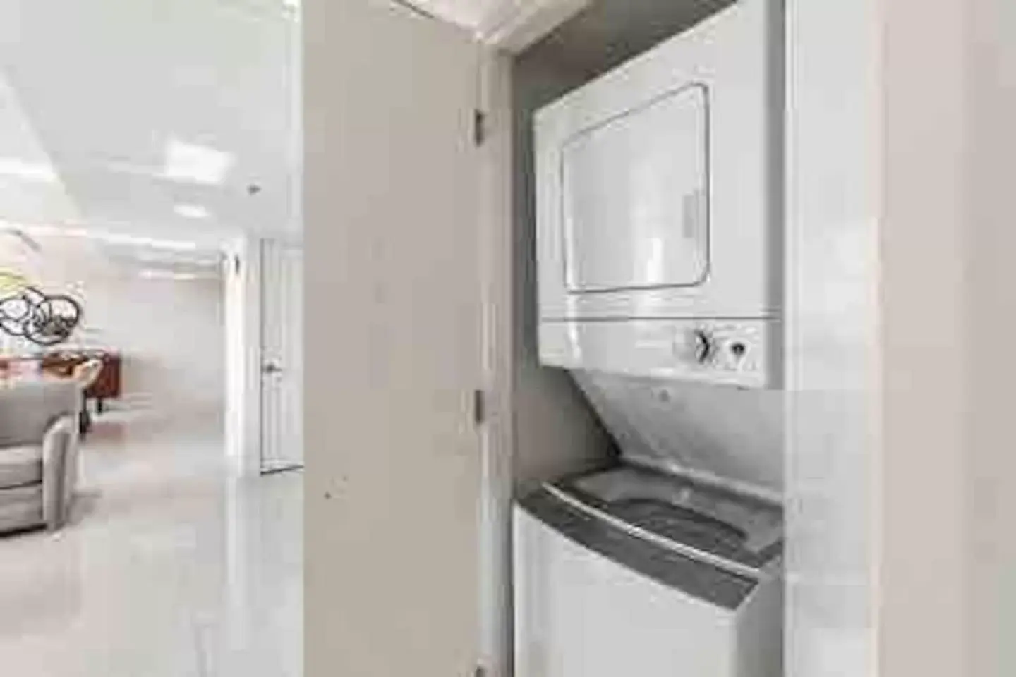 laundry, Bathroom in Bahia Mar Solare Tower 6th floor Bayview Condo 2bd 2ba with Pools and Hot tubs