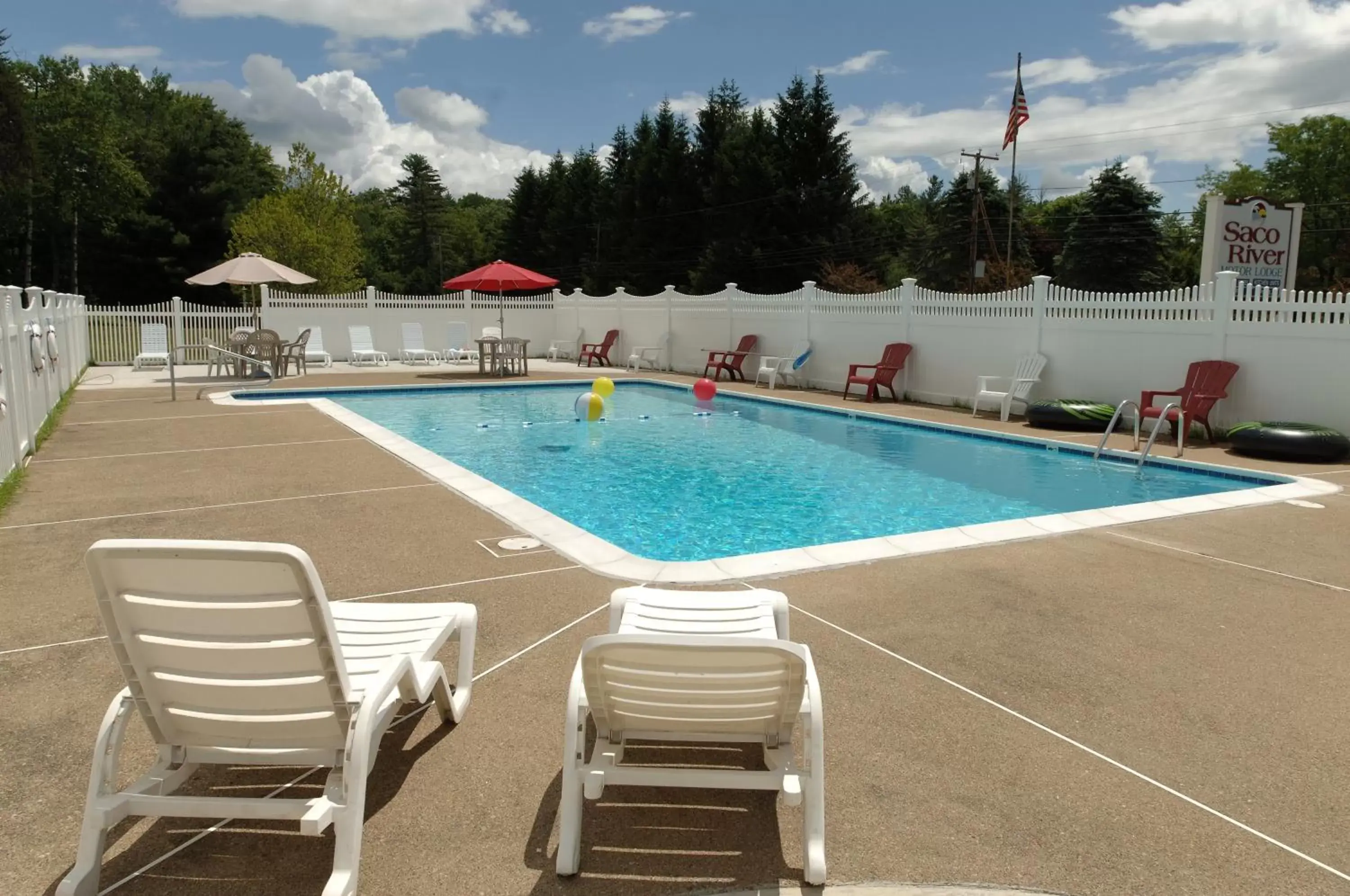 Day, Swimming Pool in Saco River Motor Lodge & Suites